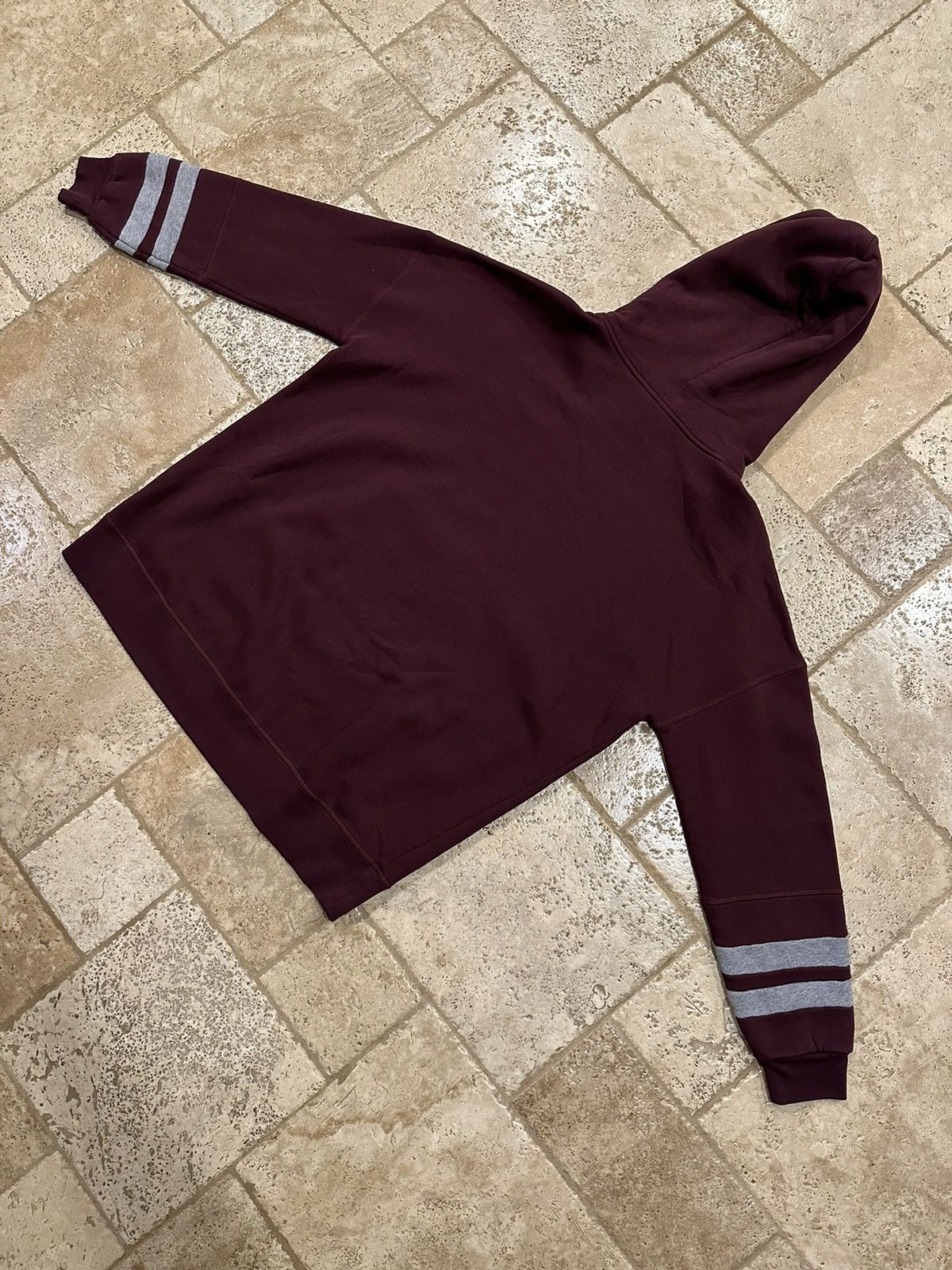 Burberry Burberry London England Wine / Grey Striped Pullover Hoodie Size US M / EU 48-50 / 2 - 11 Thumbnail