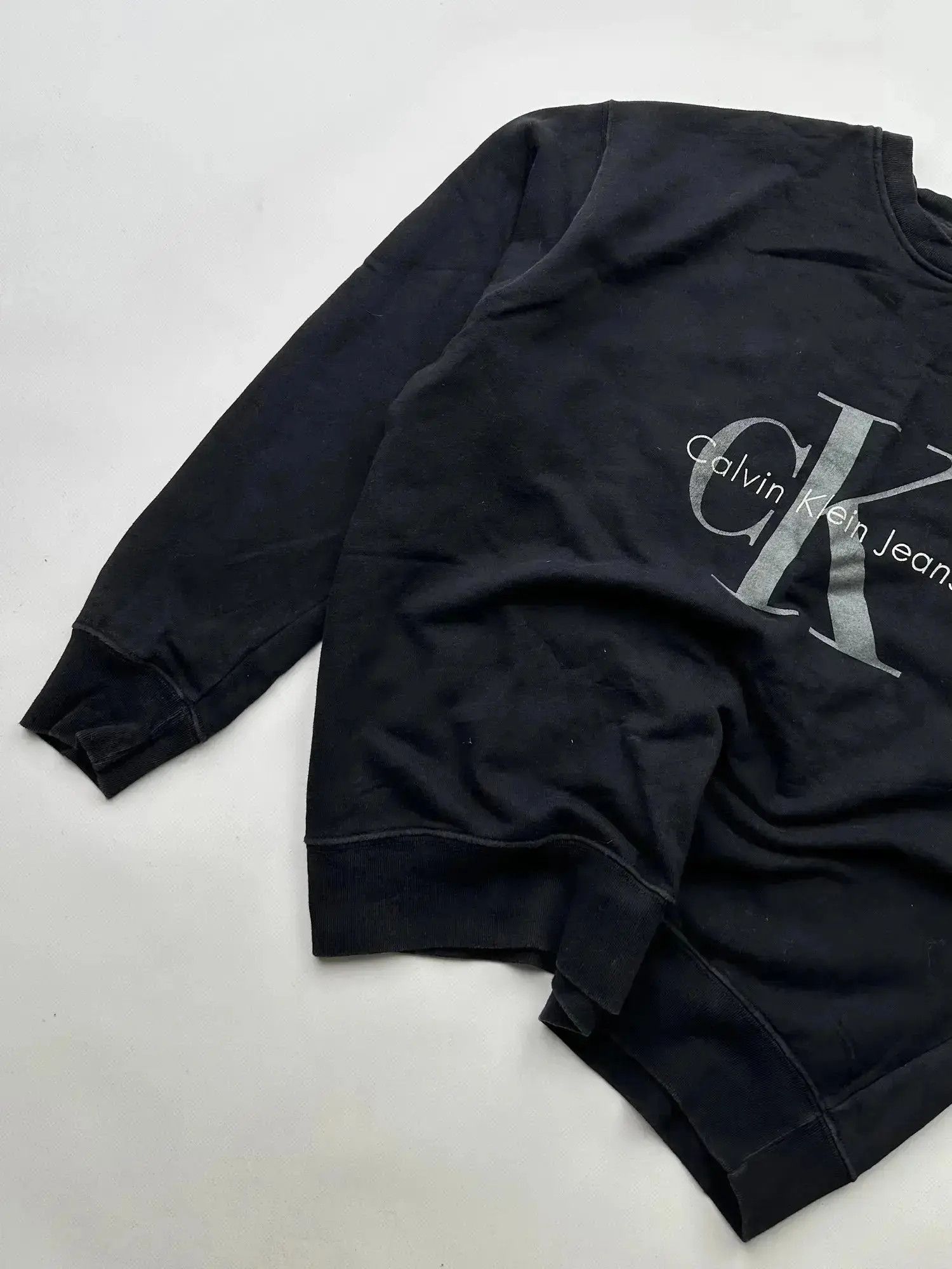 Calvin Klein Calvin Klein Vintage 90's Sweatshirt (29) Size US M / EU 48-50 / 2 - 2 Thumbnail