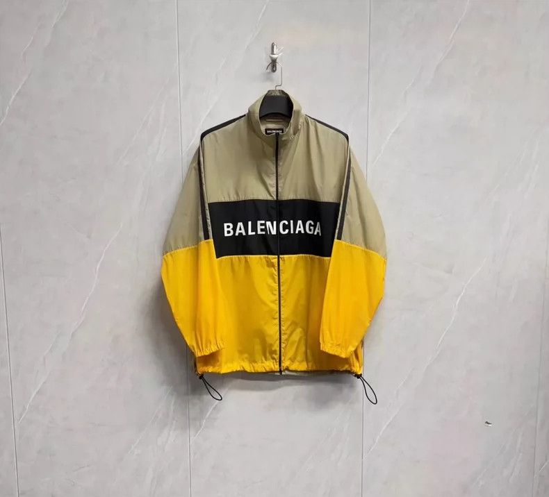 Balenciaga Balenciaga size 44 Chest Logo Colorblock Stormtrooper Jack Size US S / EU 44-46 / 1 - 1 Thumbnail