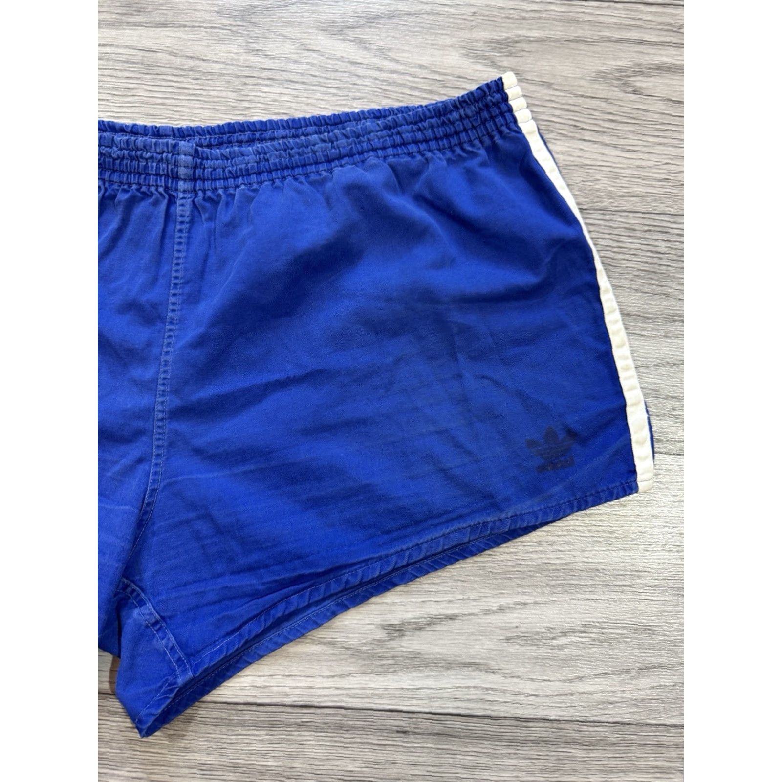 Adidas VINTAGE Adidas Blue White Running Football Shorts XL Men Size US 36 / EU 52 - 3 Thumbnail