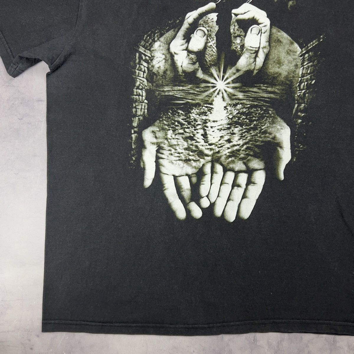 Band Tees Rare! Vintage Dream Theater Train Of Thought Big Logo Tee Size US M / EU 48-50 / 2 - 6 Thumbnail