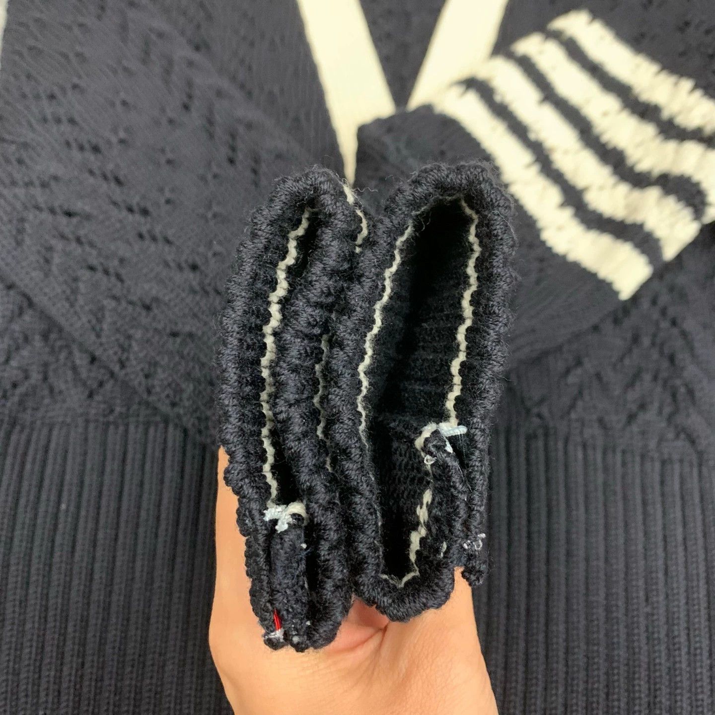 Thom Browne Thom Browne Navy Four-Stripe Knit Cardigan 44 Size M / US 6-8 / IT 42-44 - 8 Thumbnail