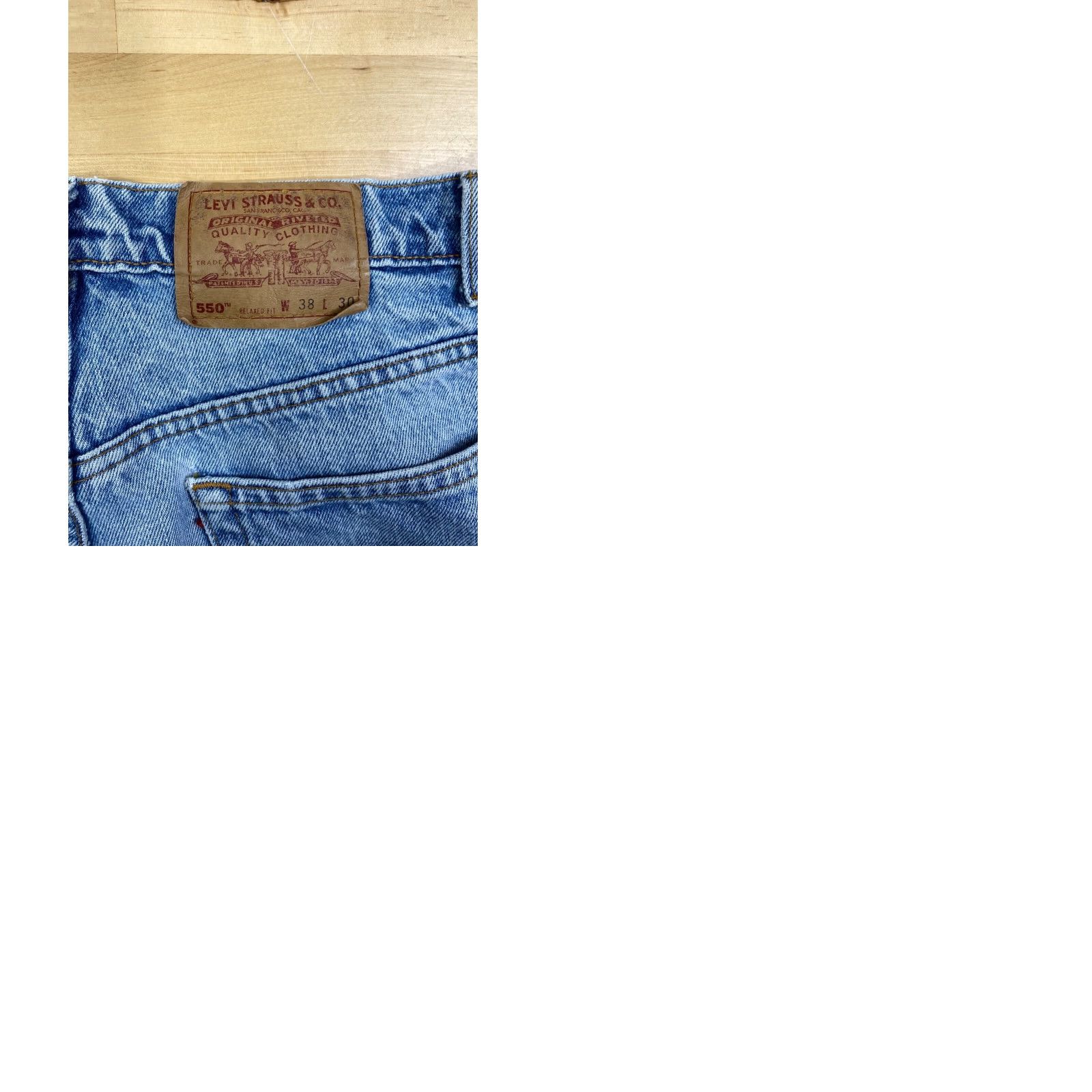 Levi's VINTAGE Levi's 550 Jeans Mens 38x30 Blue Distress USA Denim Straight Relaxed 38 INseam Regular 9862 Size US 38 / EU 54 - 9 Thumbnail