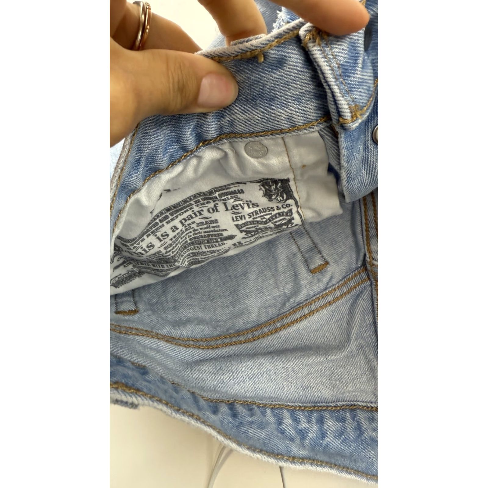 Levi's Levi's 501 Shorts Womens W28 Blue Distressed Denim High Rise Button Fly Cutoff Size 28" / US 6 / IT 42 - 5 Thumbnail