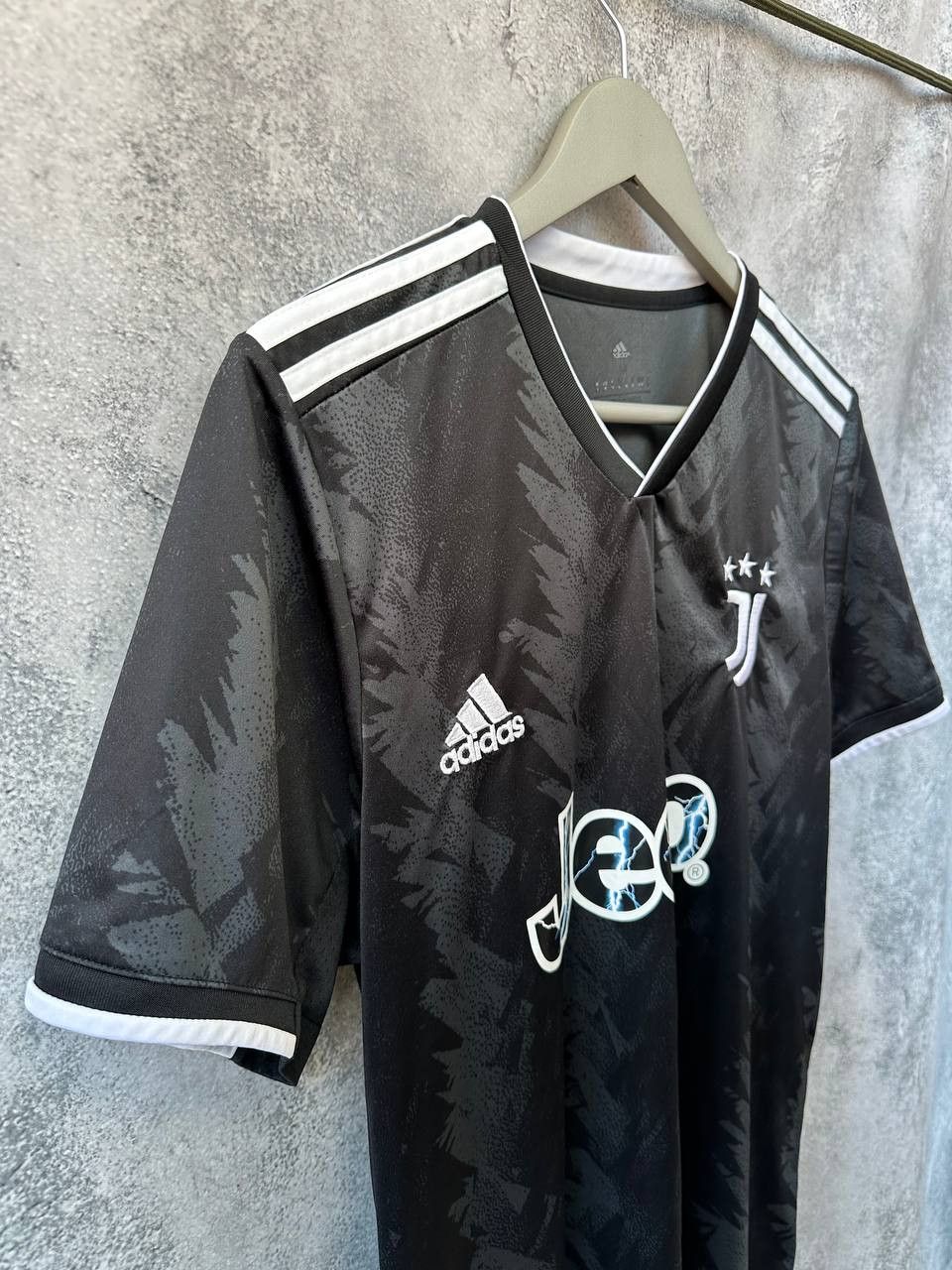 Adidas Adidas Juventus 2022/23 Away Soccer Jersey Size US M / EU 48-50 / 2 - 4 Thumbnail
