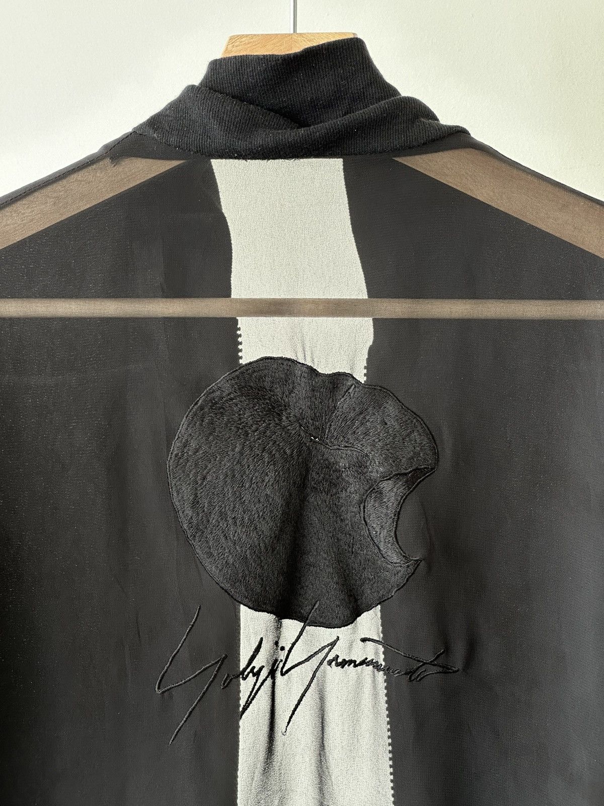 Yohji Yamamoto Yohji Yamamoto - Apple Embroidered Jacket Size US XS / EU 42 / 0 - 8 Thumbnail