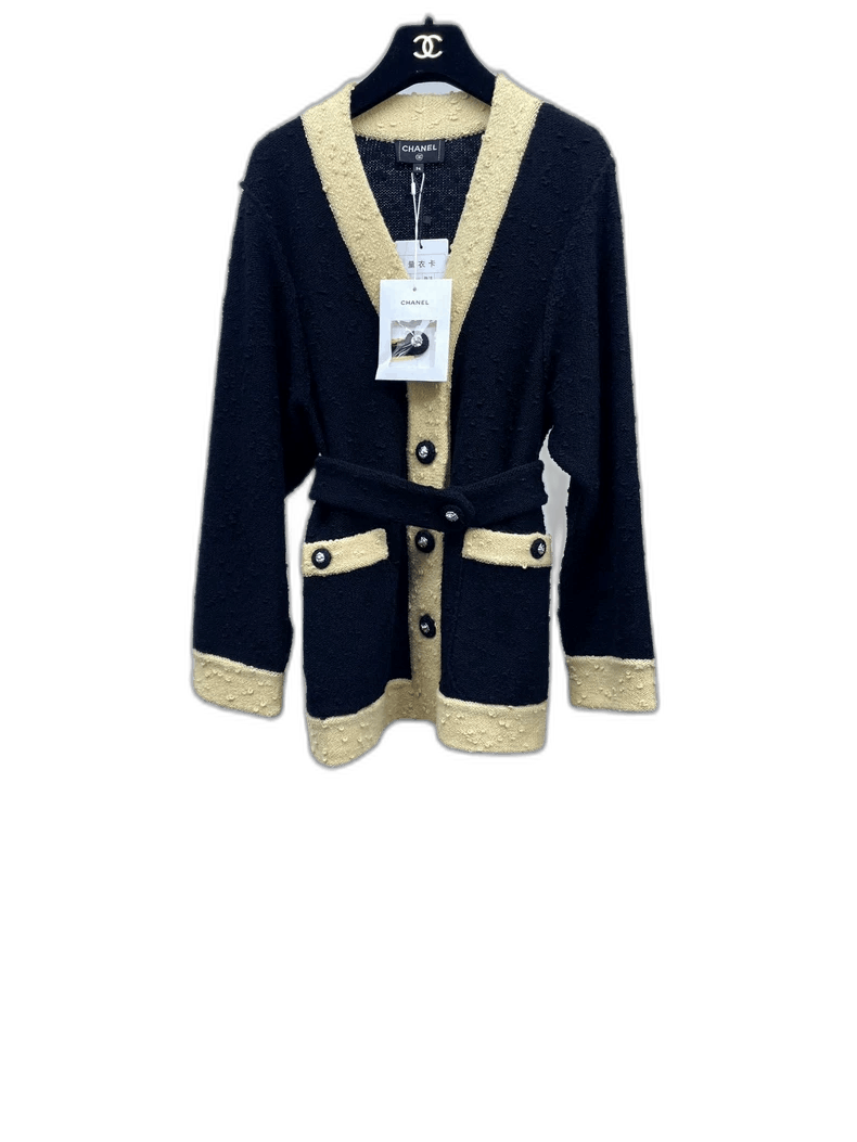 Chanel Color Blocked Cashmere Knit Cardigan -2505 Size US M / EU 48-50 / 2 - 1 Thumbnail