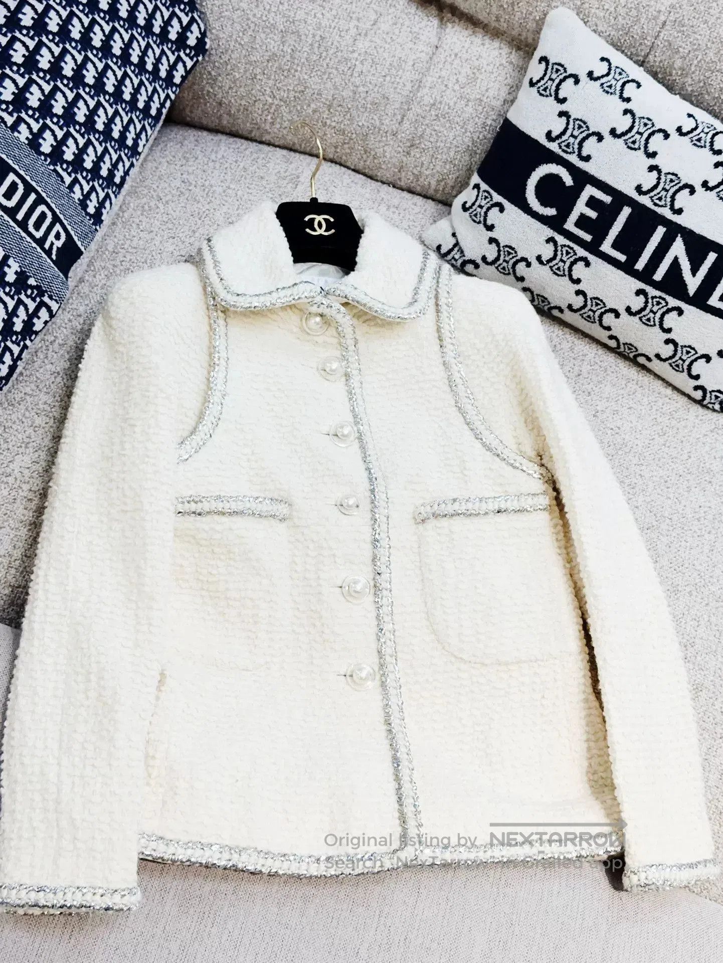 Chanel Chanel Beige Tweed Pearl Button Jacket. Size US S / EU 44-46 / 1 - 8 Thumbnail