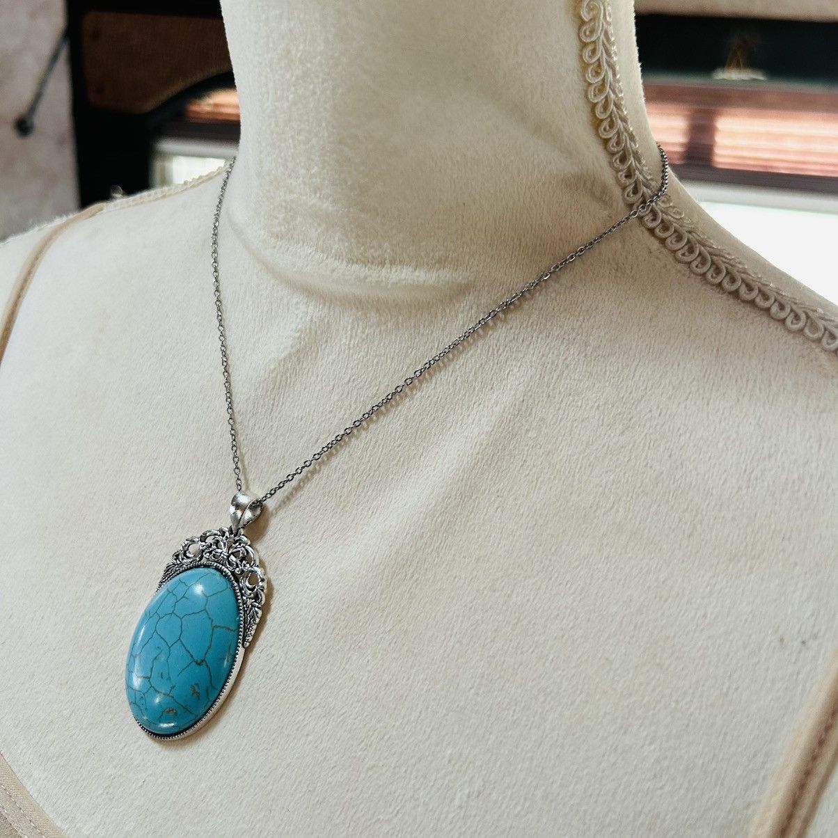 Handmade Handcrafted turquoise dyed howlite cabochon stone necklace Size ONE SIZE - 4 Thumbnail