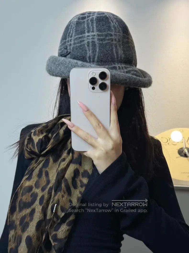 Vivienne Westwood Vivienne Westwood Gray and Black Plaid Newsboy Cap Size ONE SIZE - 1 Thumbnail
