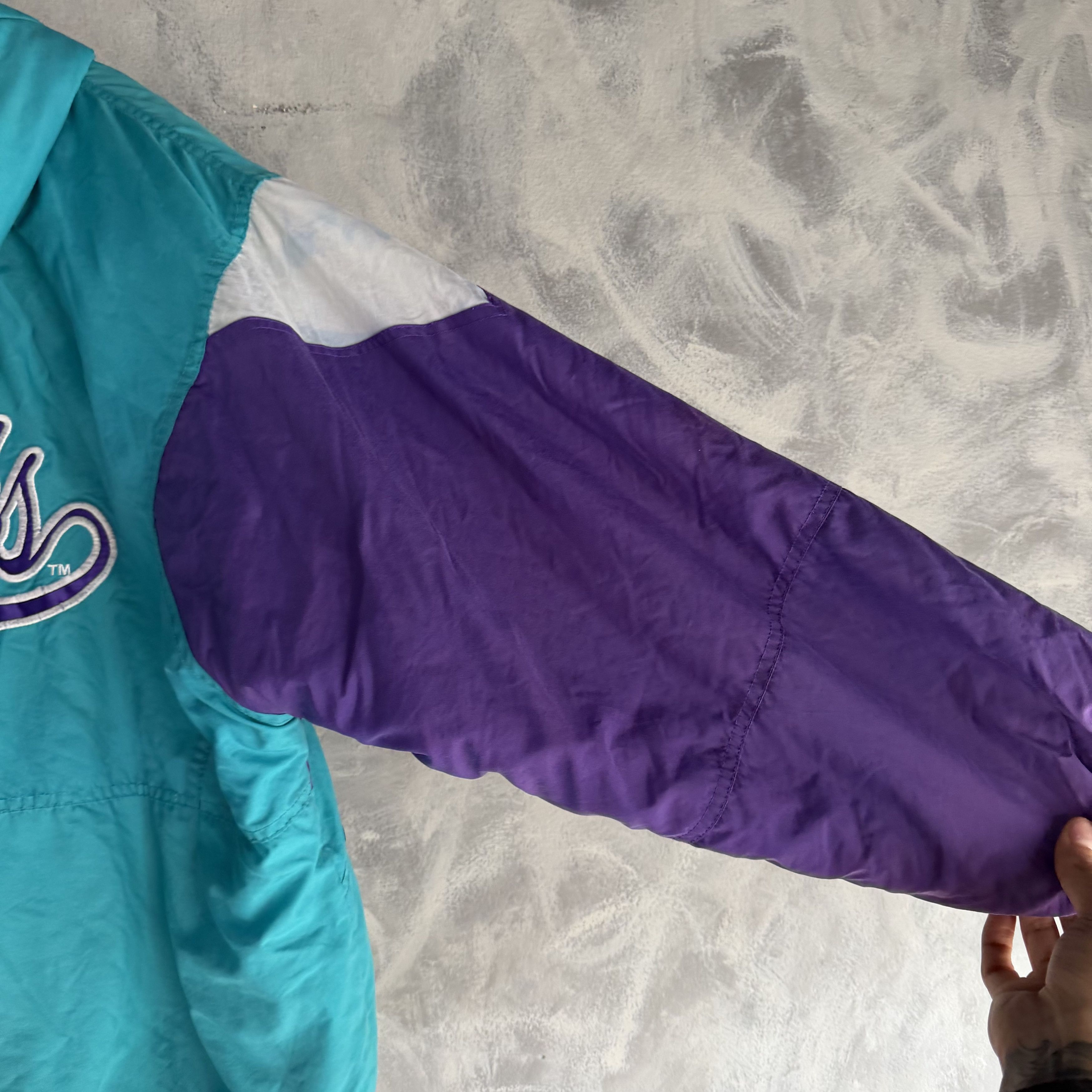 Logo 7 Logo 7 Charlotte Hornets Pullover 1/4 Zip Jacket Embroidered Size US L / EU 52-54 / 3 - 8 Thumbnail