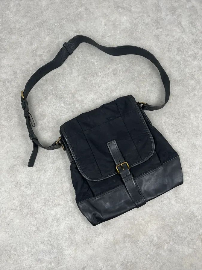 Prada 2000s Prada Black Hybrid Nylon Leather Shoulder Bag Size ONE SIZE - 5 Thumbnail