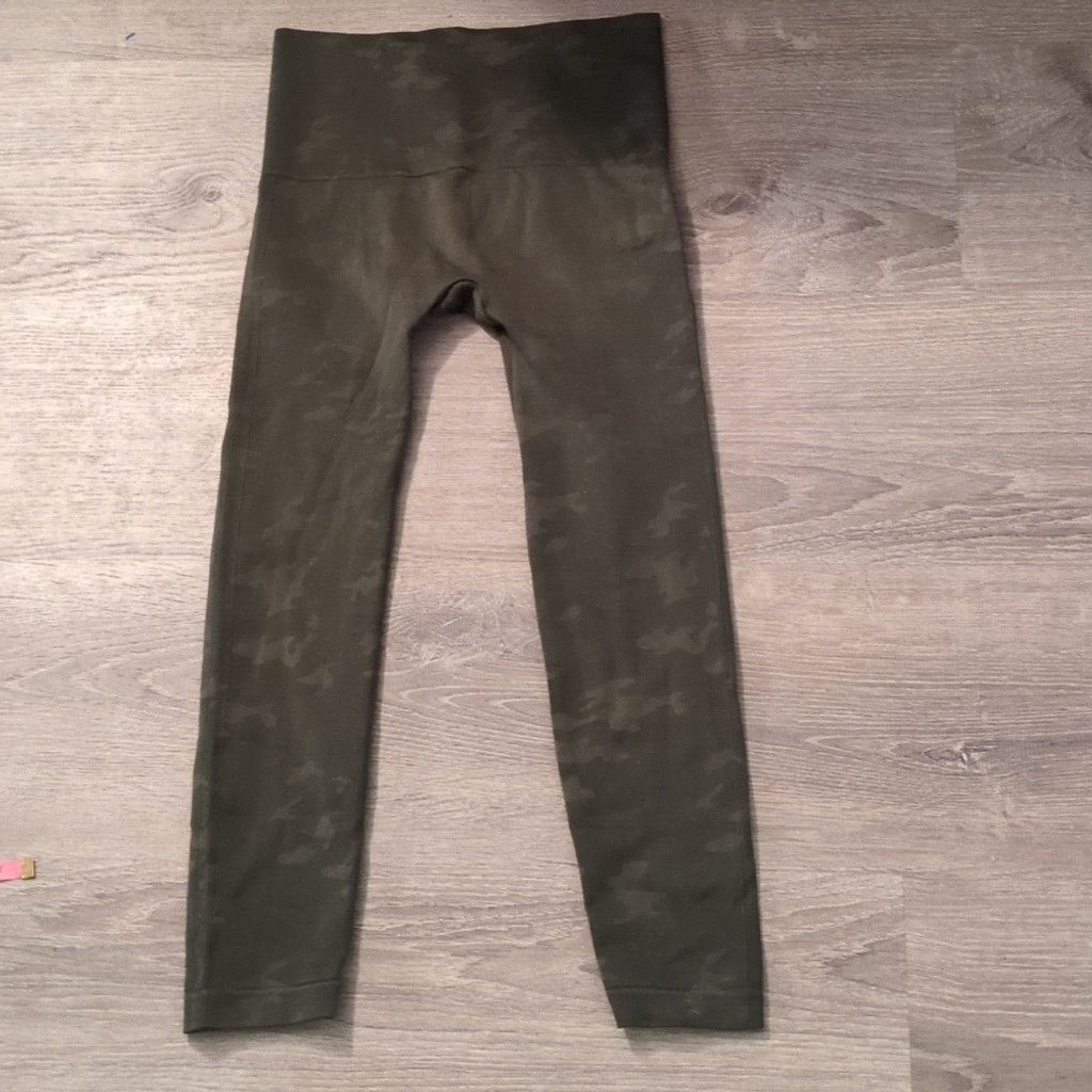 Other Bagatelle Green Camo Seamless Leggings Size Small Size 25" / US 0 / IT 36 - 5 Thumbnail
