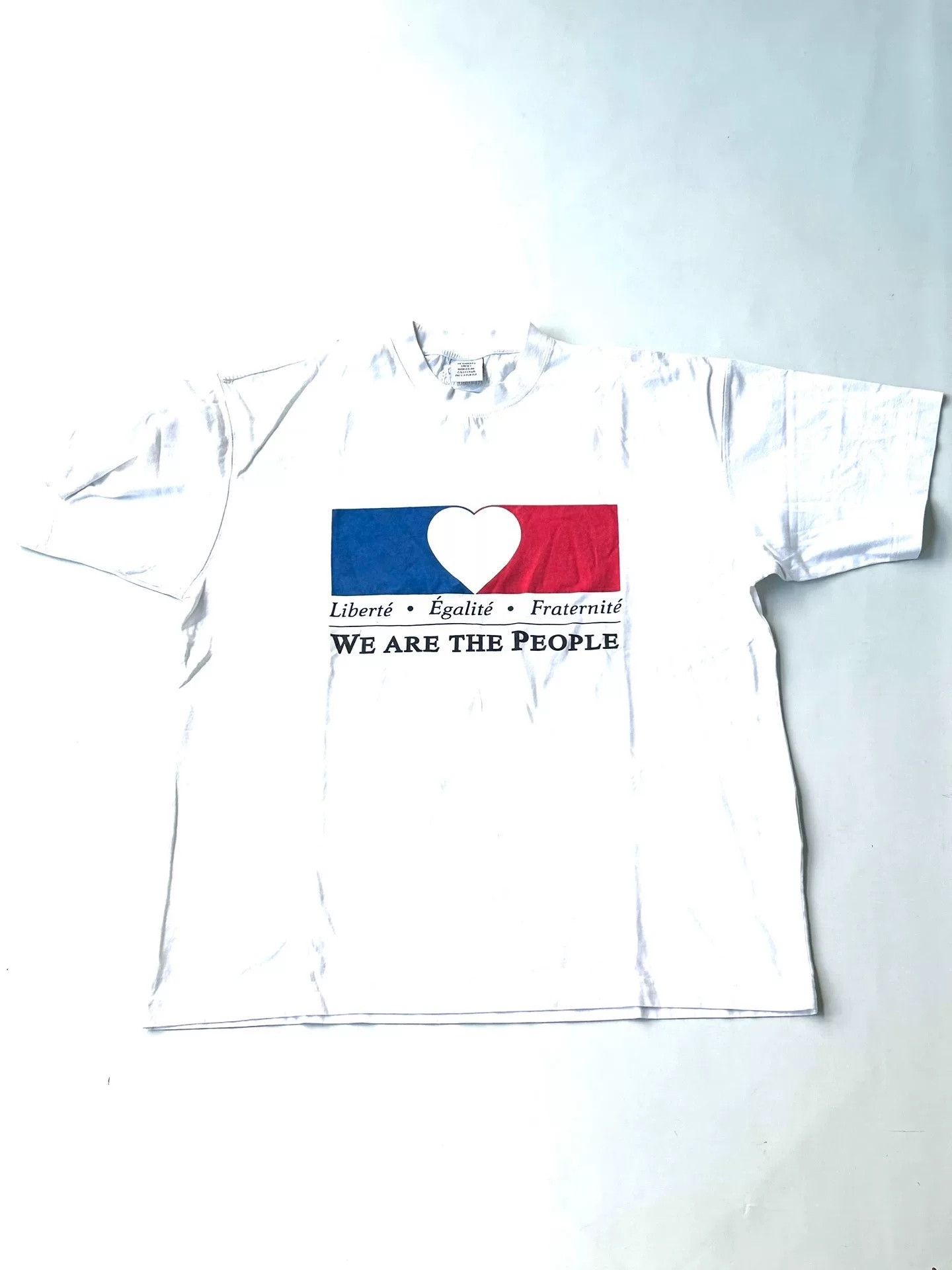 Vetements VETEMENTS Heart Print Short Sleeve Tee Size US S / EU 44-46 / 1 - 1 Thumbnail