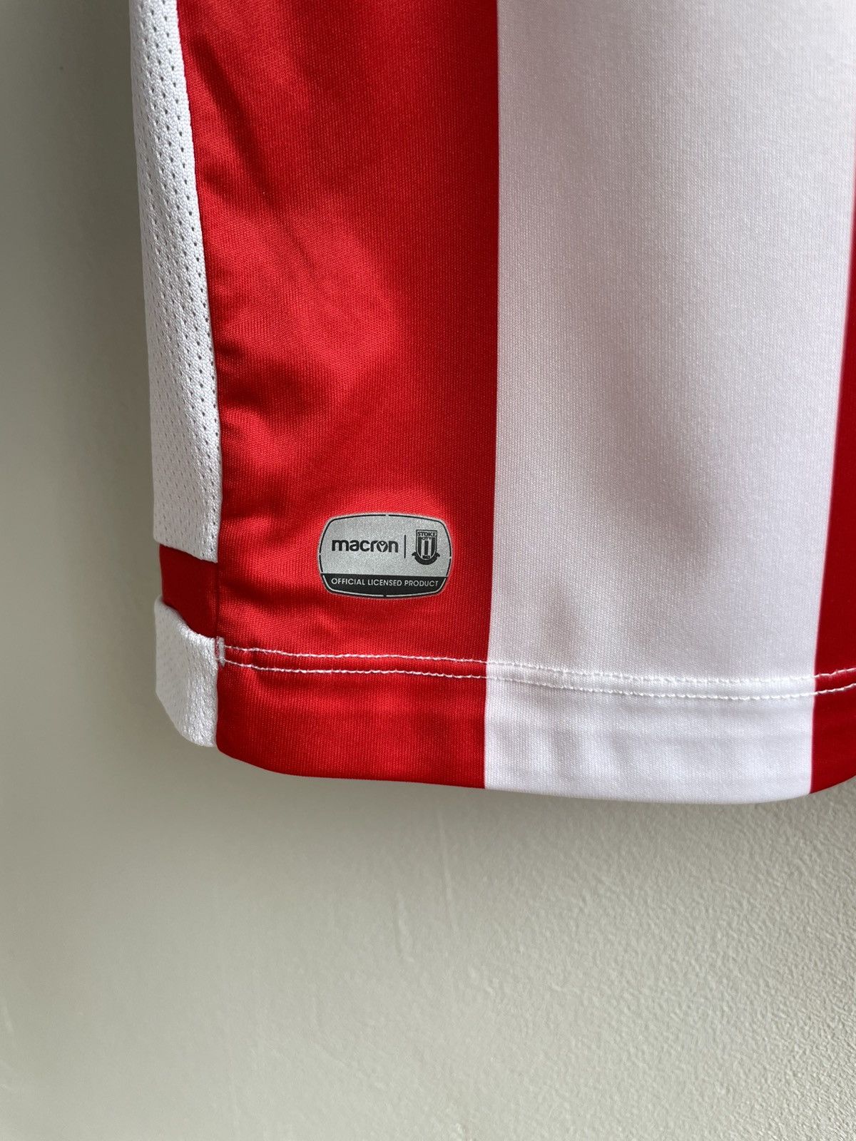 Vintage Stoke City 2018 2019 Football Soccer Jersey Shirt Home Size US M / EU 48-50 / 2 - 9 Thumbnail