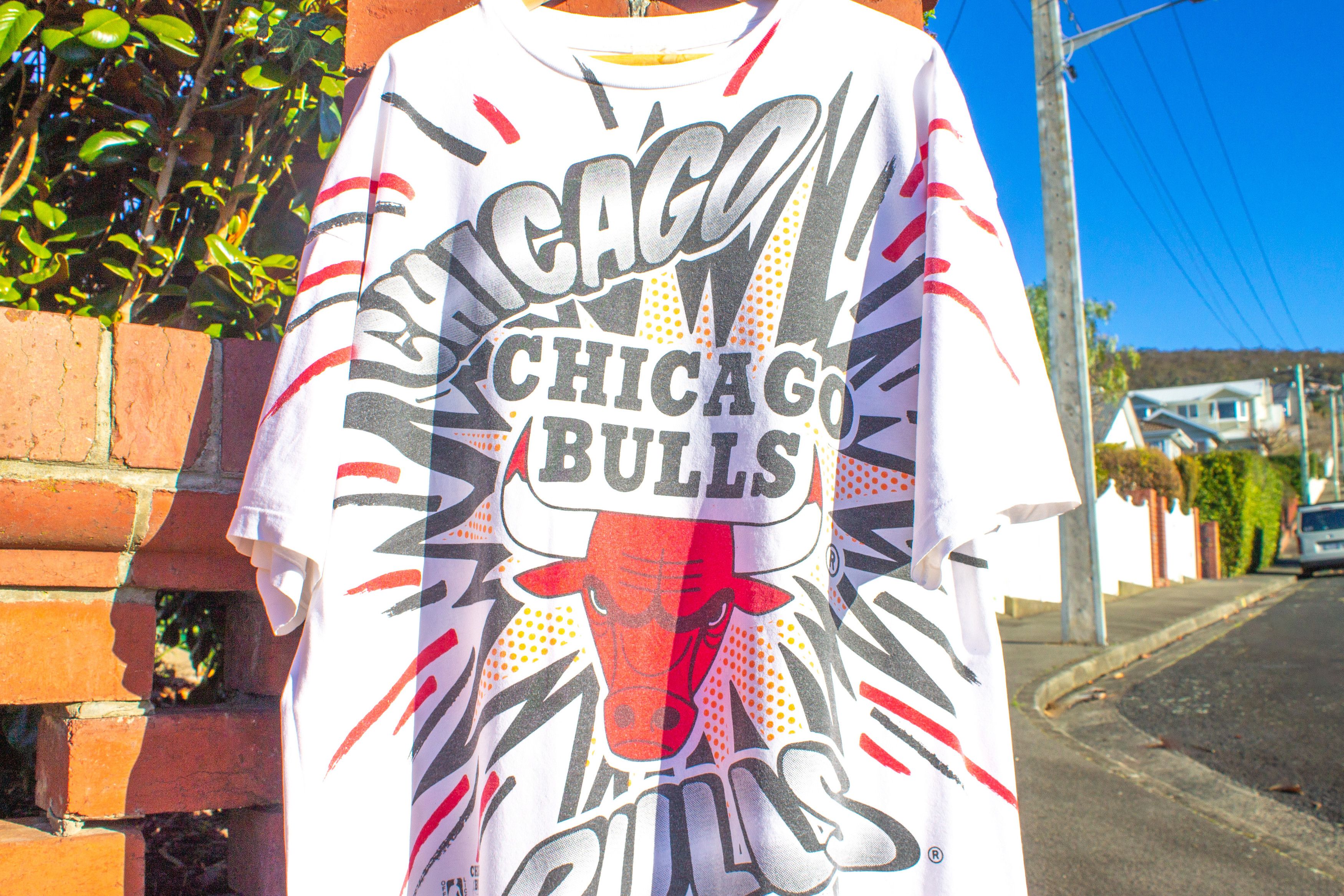 NBA 90's Chicago Bulls All Over Print T-Shirt Size US XXL / EU 58 / 5 - 2 Thumbnail