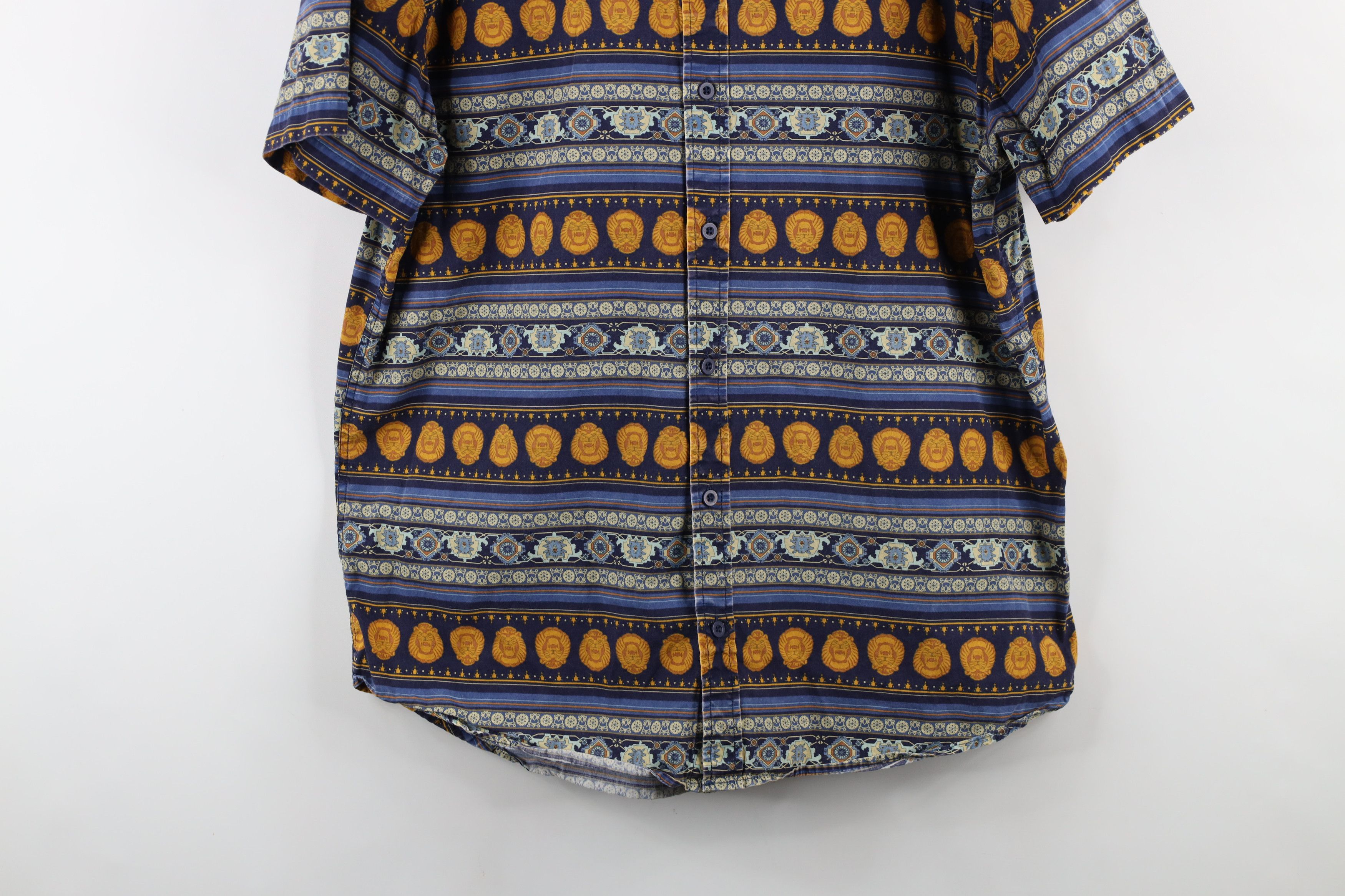 Disney × Vintage Vintage Y2K Disney Short Sleeve Collared Button Shirt Size US XL / EU 56 / 4 - 3 Thumbnail