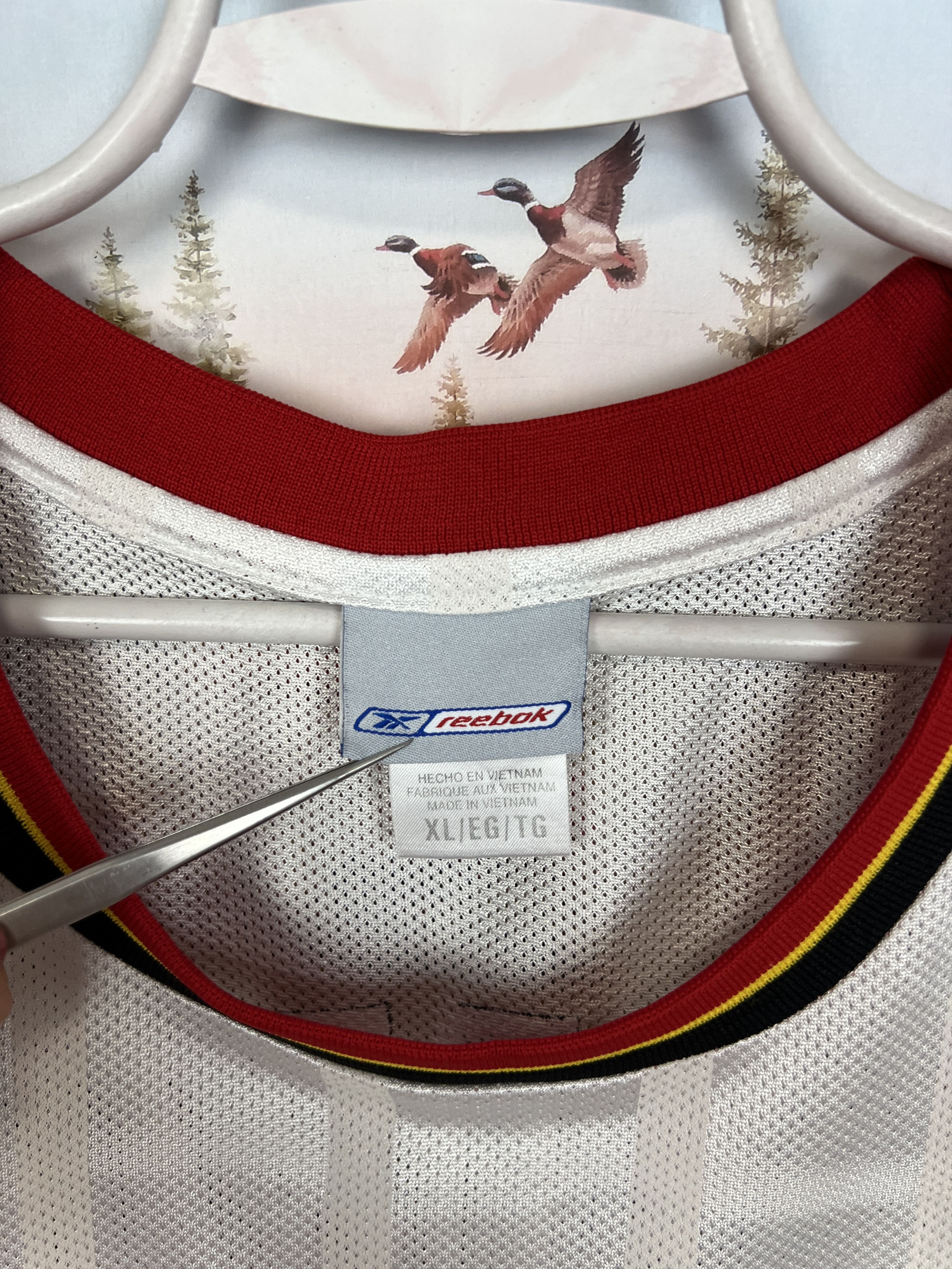 Reebok Vintage Childress Atlanta Hawks NBA Basketball Jersey Tee Size US XL / EU 56 / 4 - 7 Thumbnail