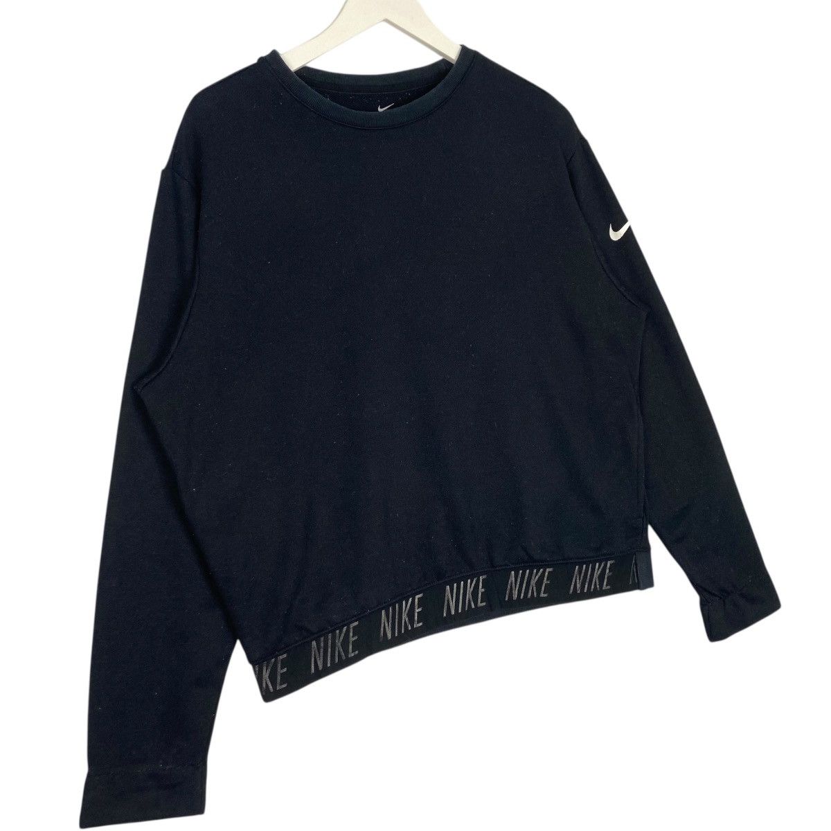 Vintage Vintage Nike Swoosh Sweatshirt Crewneck Black Size L Size US L / EU 52-54 / 3 - 3 Thumbnail