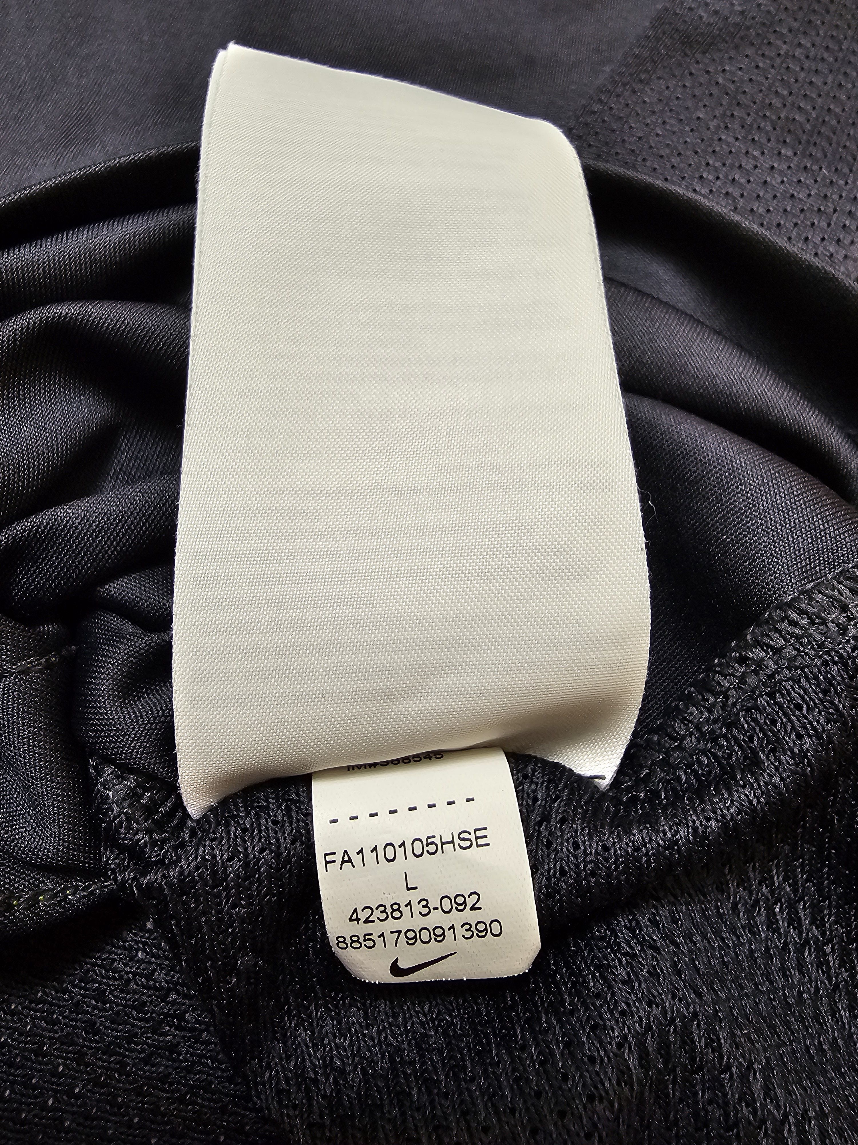 Nike CELTIC 2011 2012 TRAINING FOOTBALL SHIRT SOCCER JERSEY Size US L / EU 52-54 / 3 - 8 Thumbnail