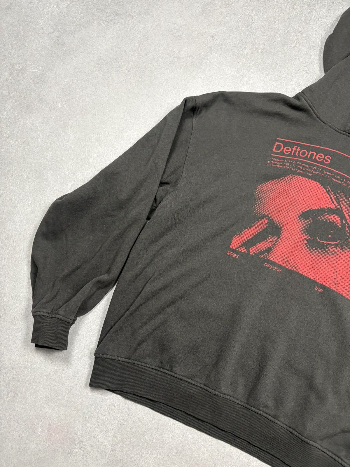 Band Tees Deftones Ohms 2023 Track Fullover Merch Hoodie Boxy Fit Y2K Size US M / EU 48-50 / 2 - 3 Thumbnail