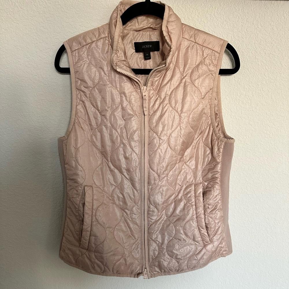 J.Crew J. Crew Quilted Ultralight Layering Vest Blush Pink Medium Size M / US 6-8 / IT 42-44 - 4 Thumbnail