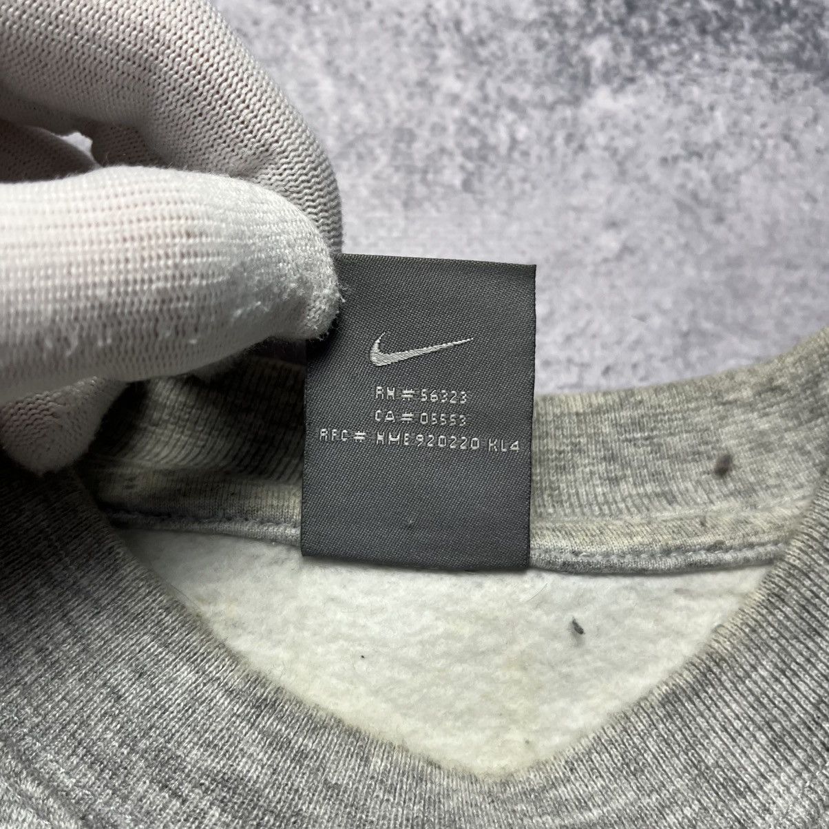 Nike Vintage Nike Big Swoosh Central Logo Sweatshirt Streetwear Size US XL / EU 56 / 4 - 9 Thumbnail