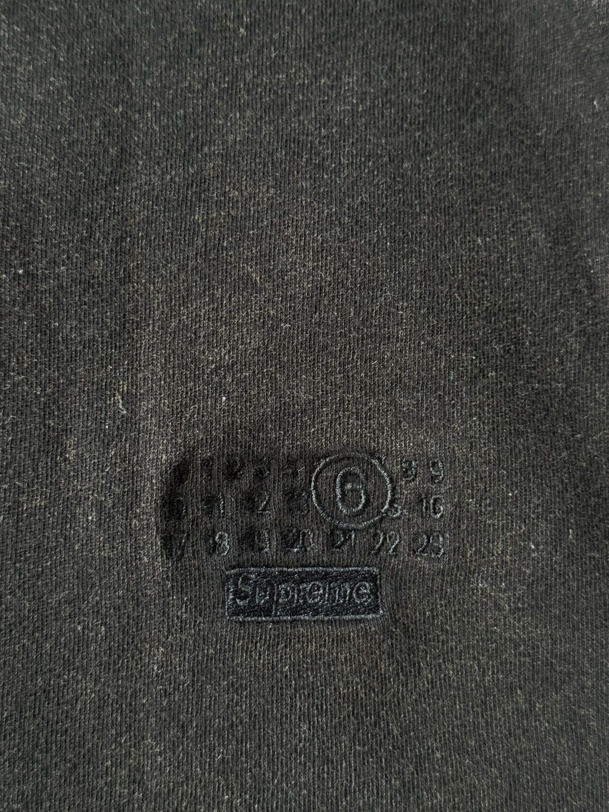 Maison Margiela × Supreme Supreme x Maison Margiela Mm6 Split Top Size US L / EU 52-54 / 3 - 8 Thumbnail