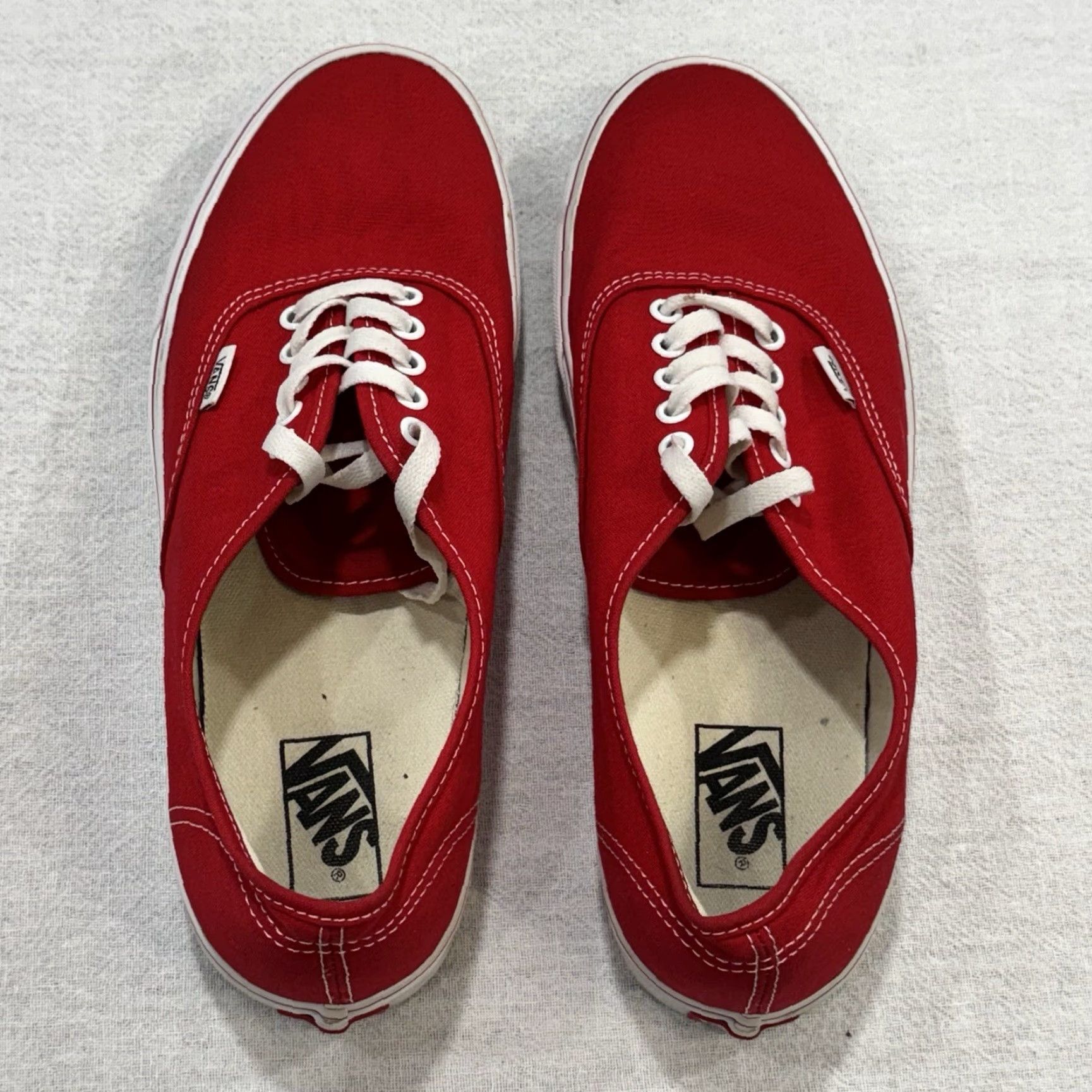 Vans VANS Authentic Classic Skate Shoes Men’s 11 Red Canvas Low Top Mens Shoes Sneaker Athletic Shoes Size US L / EU 52-54 / 3 - 4 Thumbnail