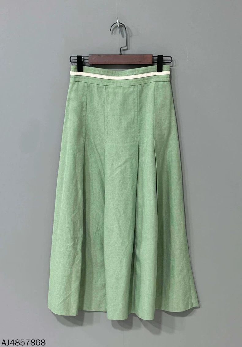 Gucci Gucci Chain A-line skirt 2504-Nextarrow Size 24" / US 00 / IT 34 - 1 Thumbnail