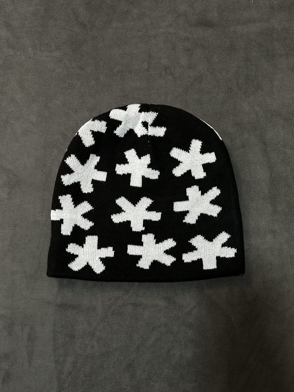 Ken Carson Ken Carson Type* No Cuff Knit Reversible Black Beanie Hats Size ONE SIZE - 1 Thumbnail