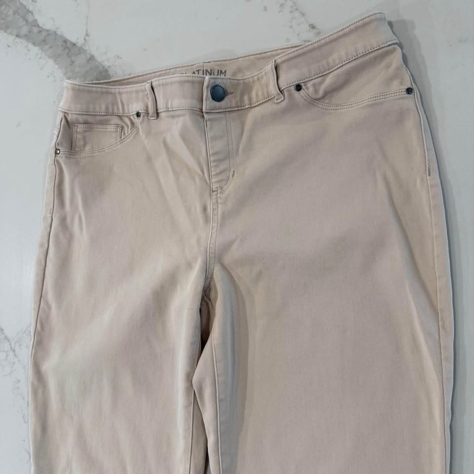 Chicos Chico’s Platinum Denim Ankle Jeans Womens 28” Straight Leg Size 28" / US 6 / IT 42 - 3 Thumbnail
