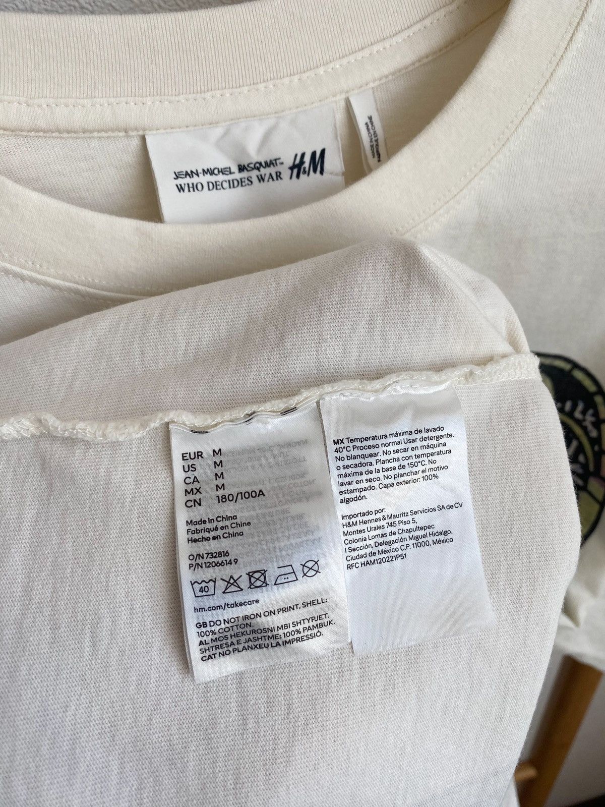 H&M × Jean-Michel Basquiat × Who Decides War WHO DECIDES WAR x BASQUIAT x H&M RELAXED FIT COTTON T-SHIRT Size US M / EU 48-50 / 2 - 14 Thumbnail