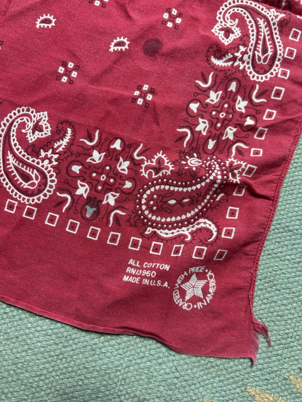 Vintage Vtg cotton bandana handkerchief paisley geometric distre USA Size ONE SIZE - 2 Thumbnail