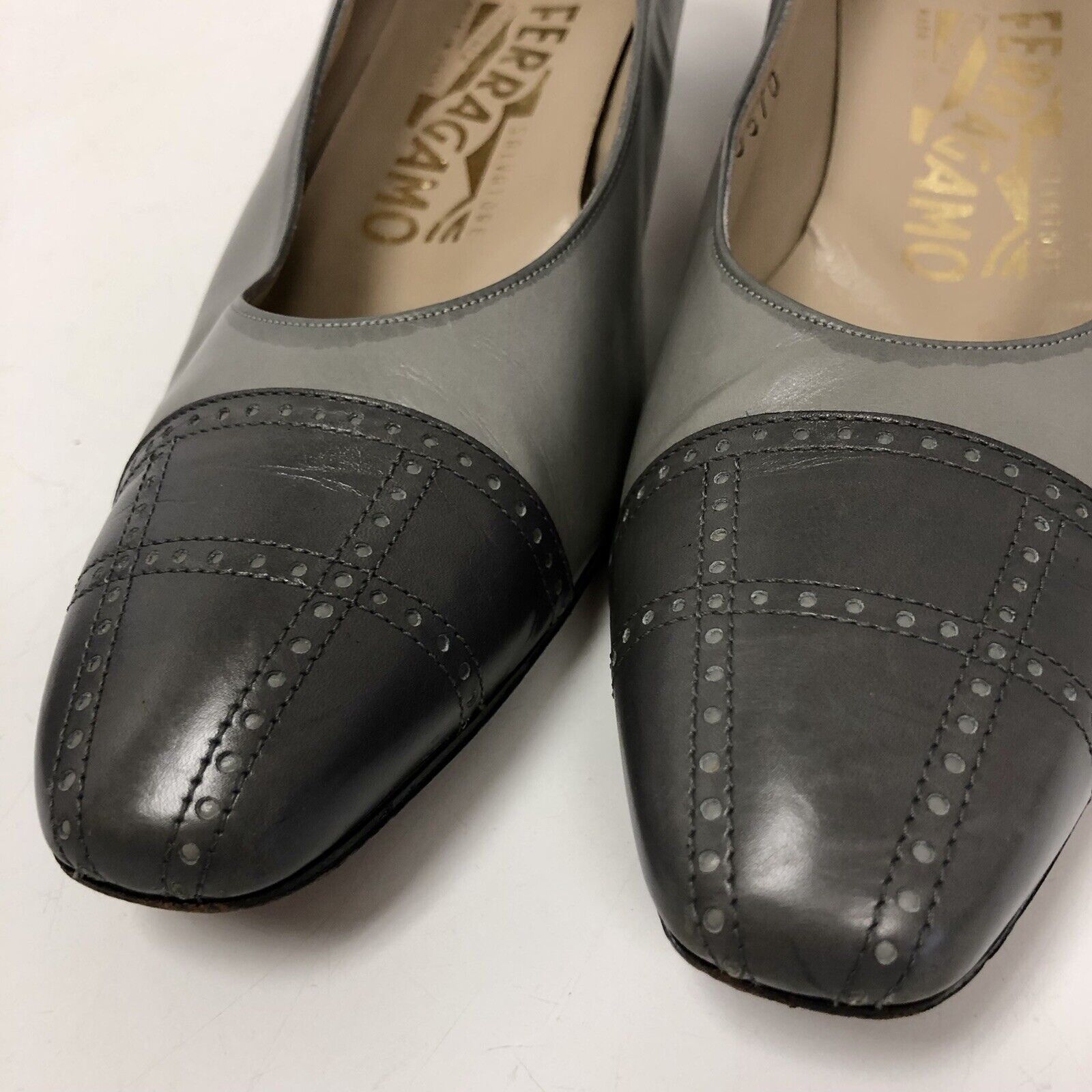 Salvatore Ferragamo Vtg Salvatore Ferragamo Italy Gray Leather CAP TOE Pumps Size US 8 / IT 38 - 5 Thumbnail