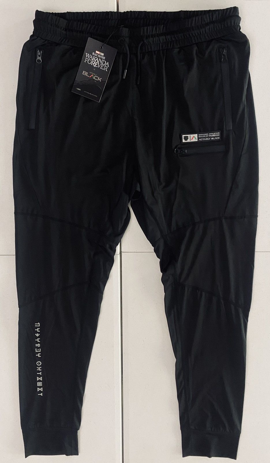 Marvel Comics Actively Black Marvel Wakanda Athletics Black Panther XL NWT Size US 37 - 1 Thumbnail