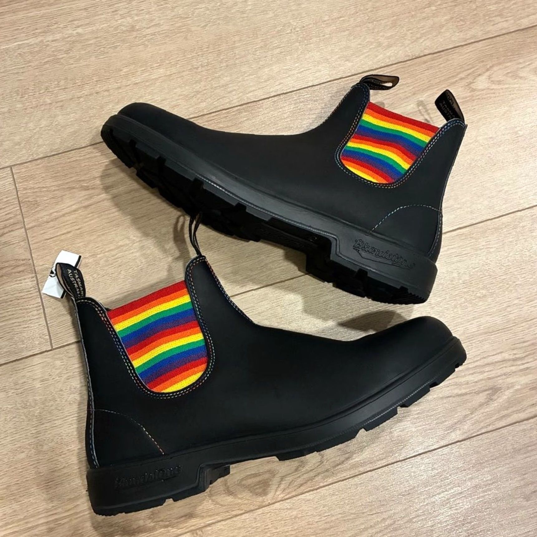 Blundstone VINTAGE Blundstone Men’s Original Chelsea Boot Black Rainbow Leather Size 13 Mens Boots Black Rainbow Leather Chelsea Boot 13 Size US 13 / EU 46 - 2 Thumbnail