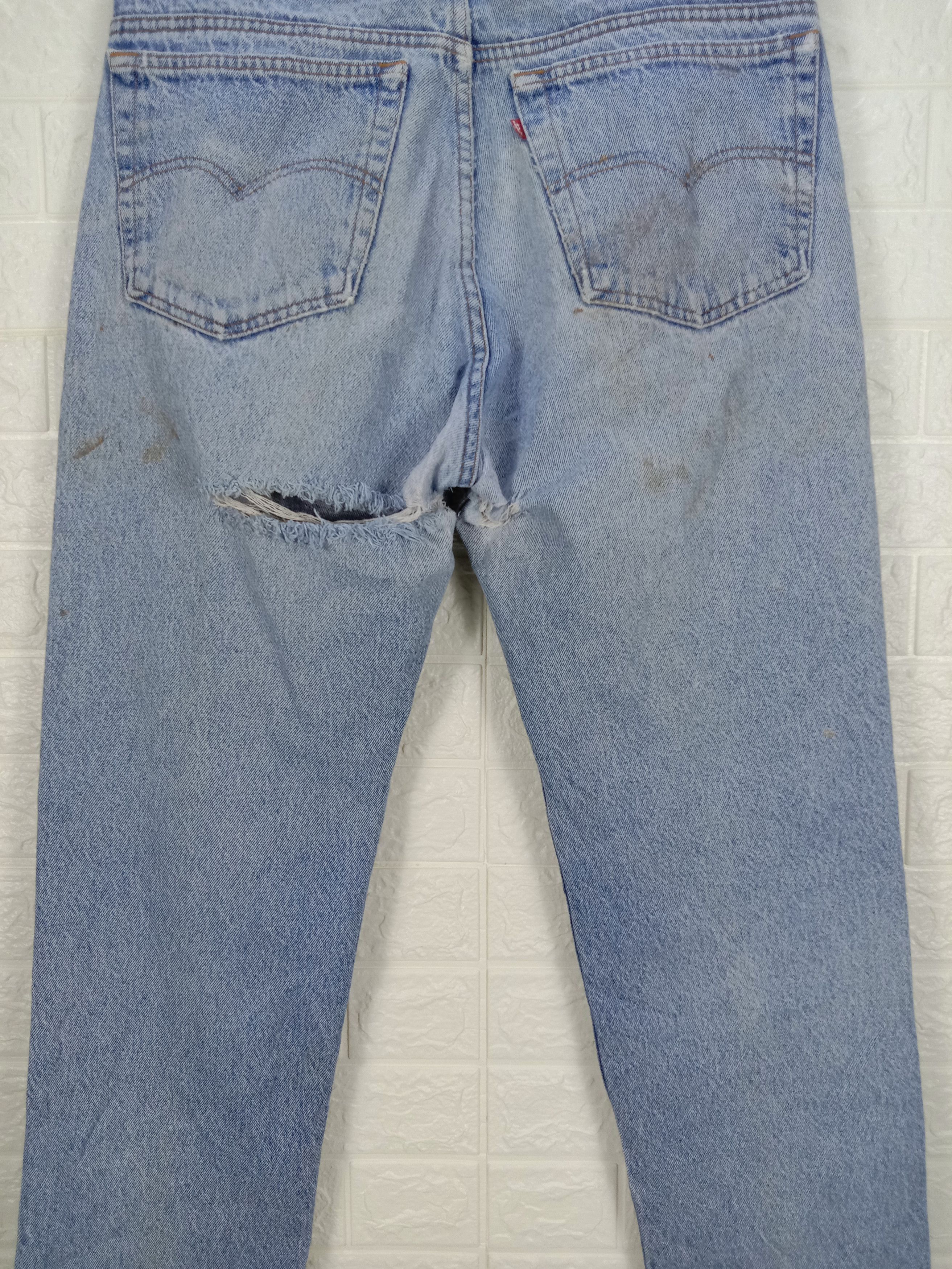 Levi's Vintage 90s Levi's 505 Jeans Faded Blue Distressed Denim Size US 36 / EU 52 - 7 Thumbnail