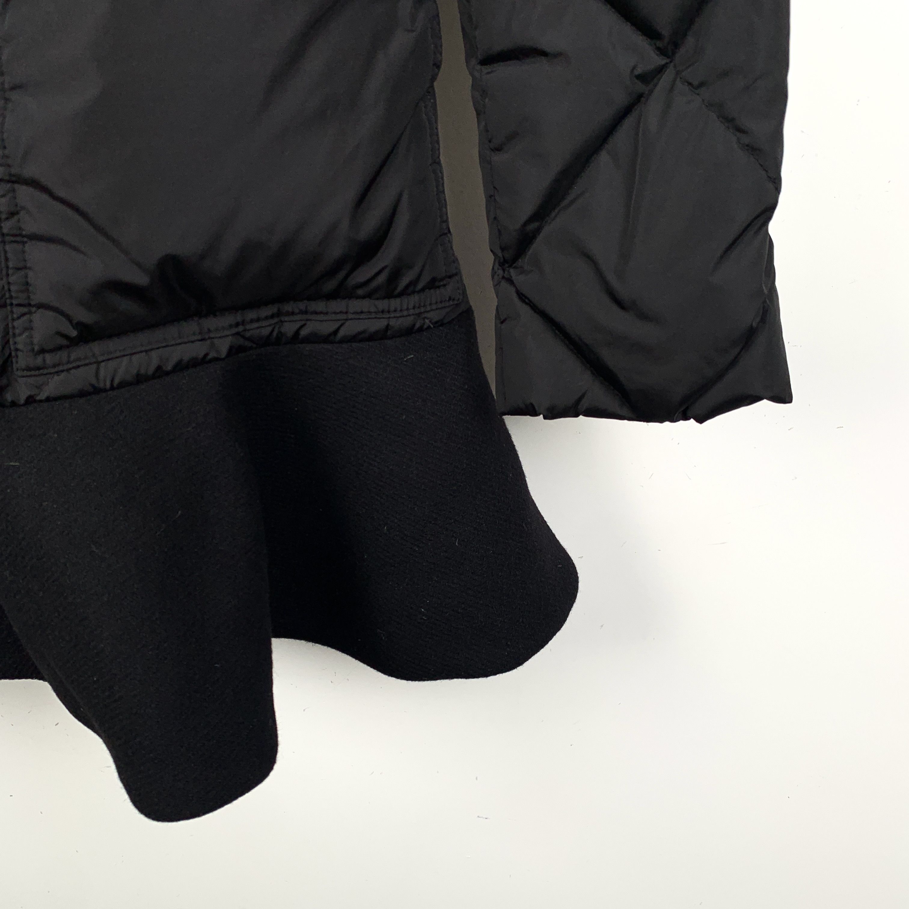 Moncler Moncler Black Quilted Ruffle Hooded Down Jacket (Size XS) Size XS / US 0-2 / IT 36-38 - 6 Thumbnail