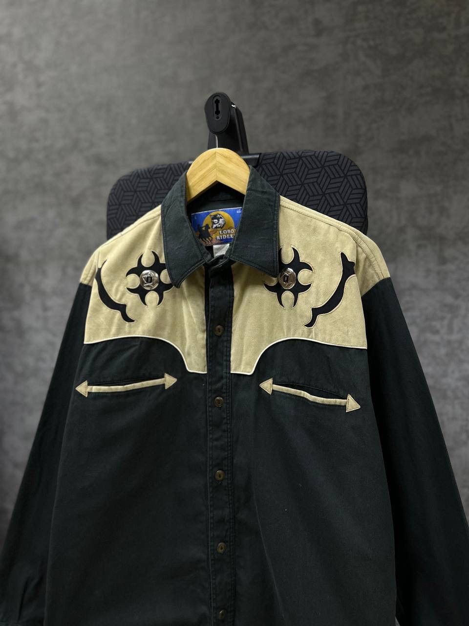 Cowboy Equipment × Vintage Vintage Cowboy Long Lobo Riders Black Shirt Size US L / EU 52-54 / 3 - 9 Thumbnail