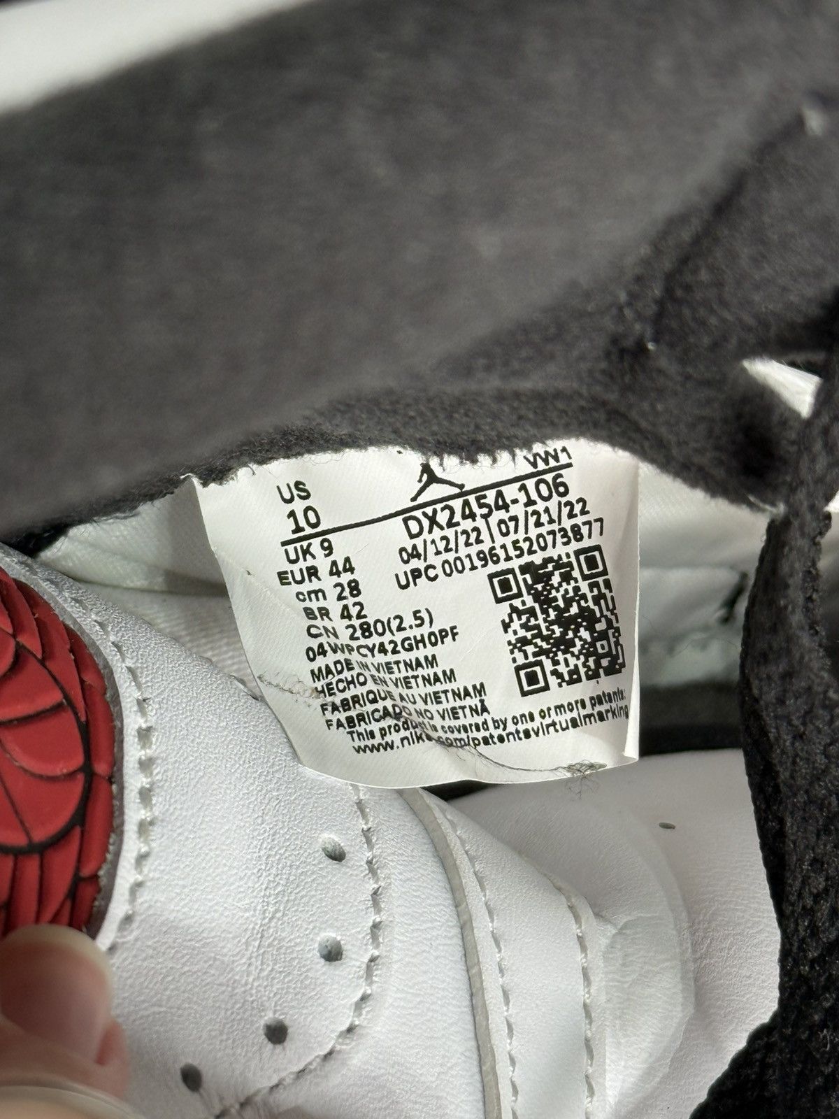 Jordan Brand Jordan 2 Retro Chicago Size US 10 / EU 43 - 6 Thumbnail