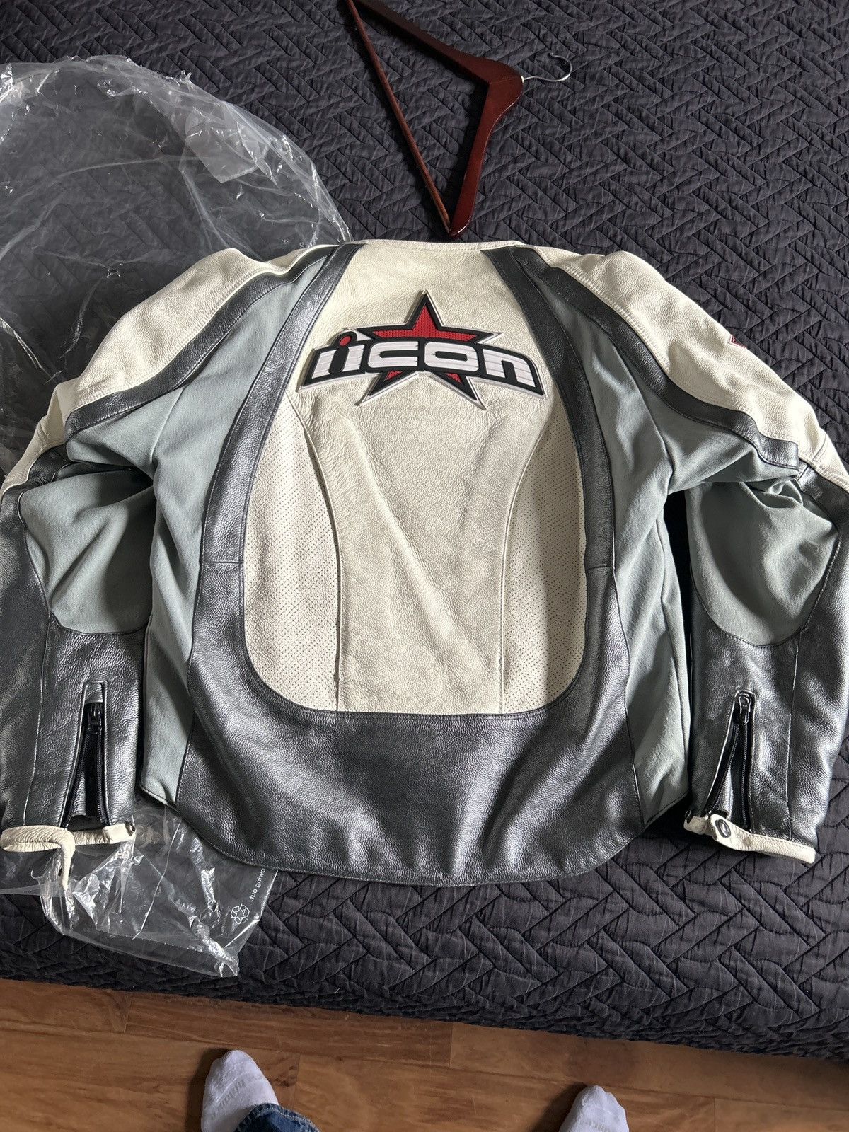 Vintage Icon racing white leather motorcycle jacket Size US M / EU 48-50 / 2 - 8 Thumbnail