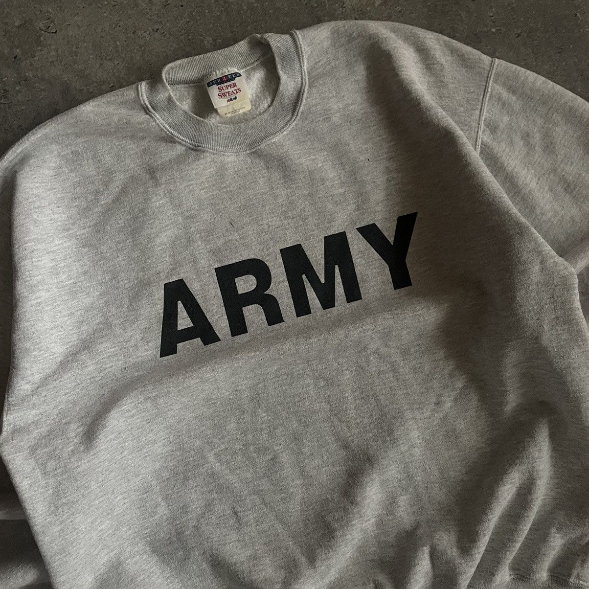 Vintage 90s Sunfaded US Army Logo Crewneck Sweatshirt