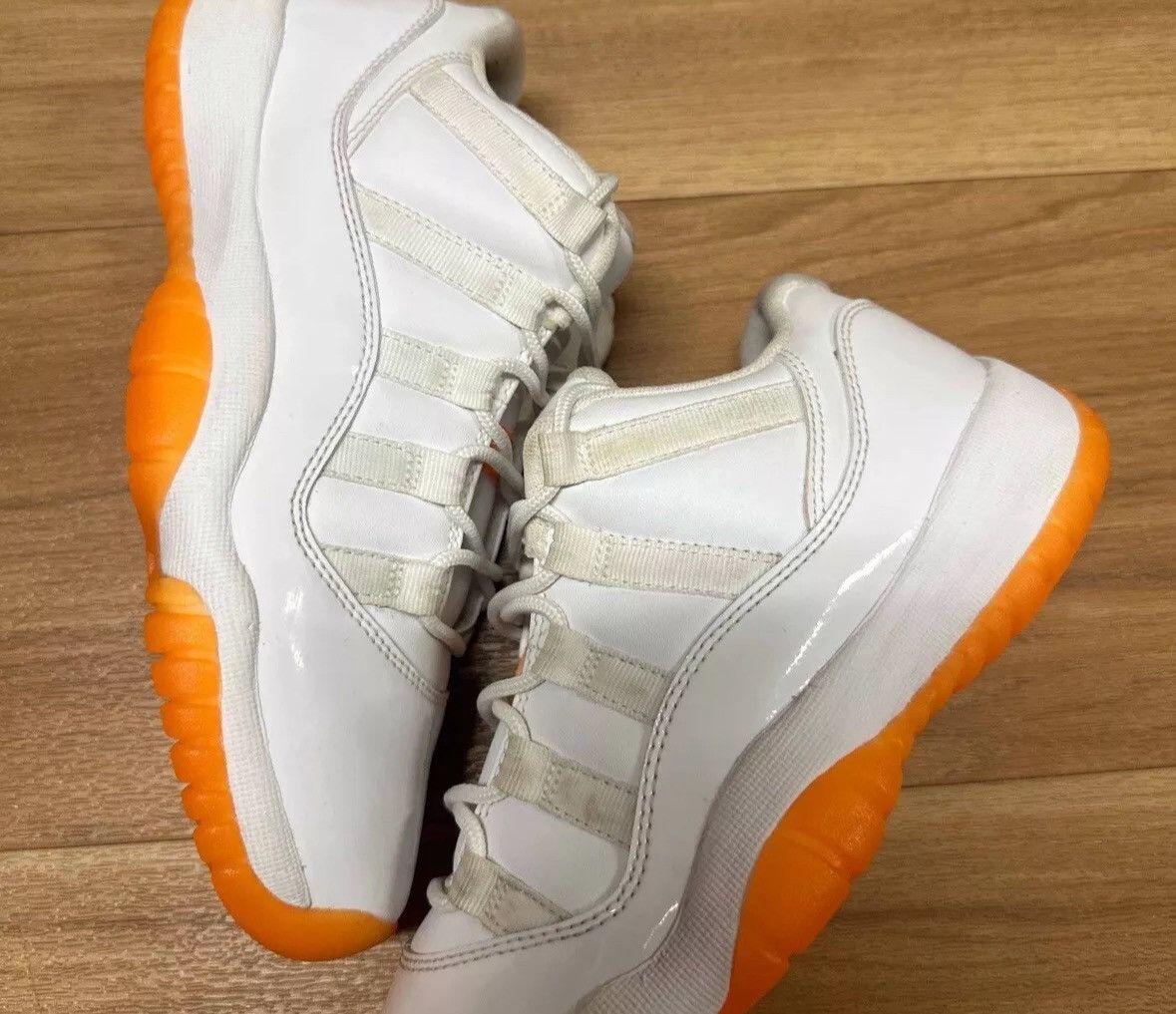 Jordan Brand × Nike Jordan 11 Retro Mid Citrus Size US 5 / EU 37 - 8 Thumbnail