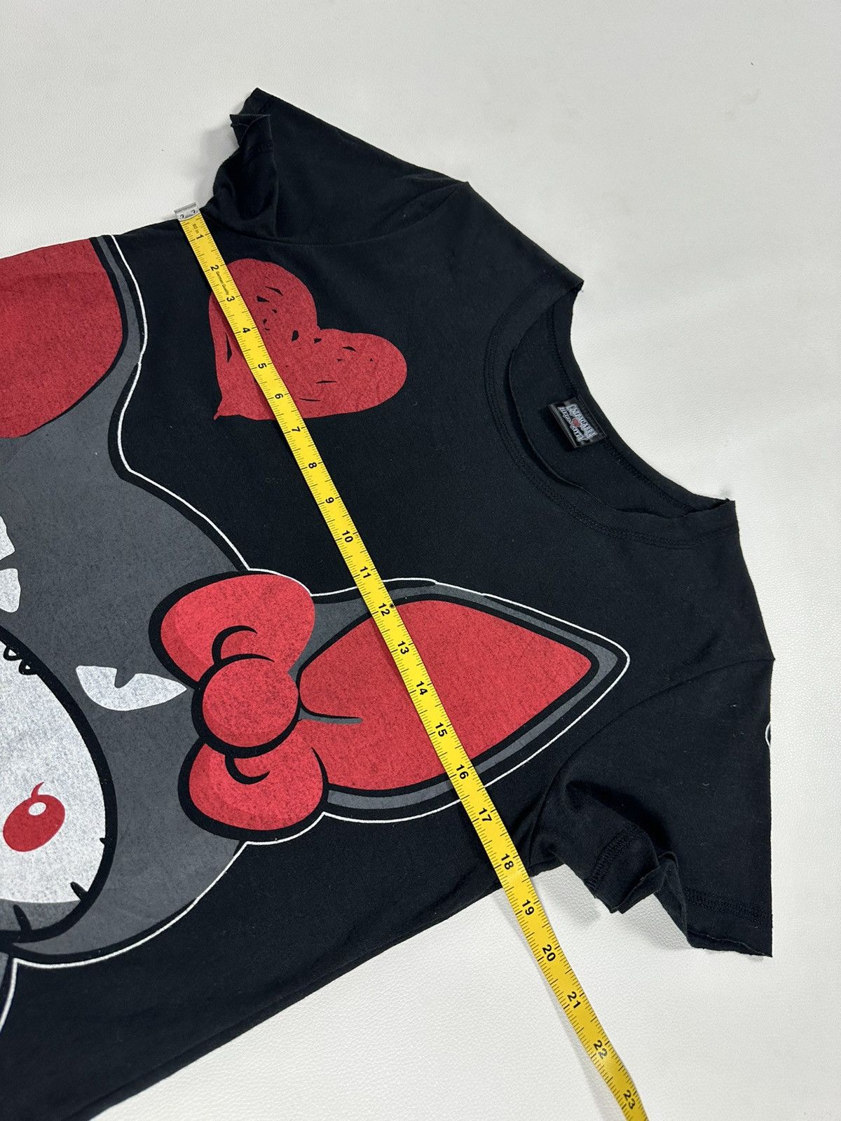 Other Hello Kitty X Chupacabra beautiful Art Tshirt Size L / US 10 / IT 46 - 14 Thumbnail