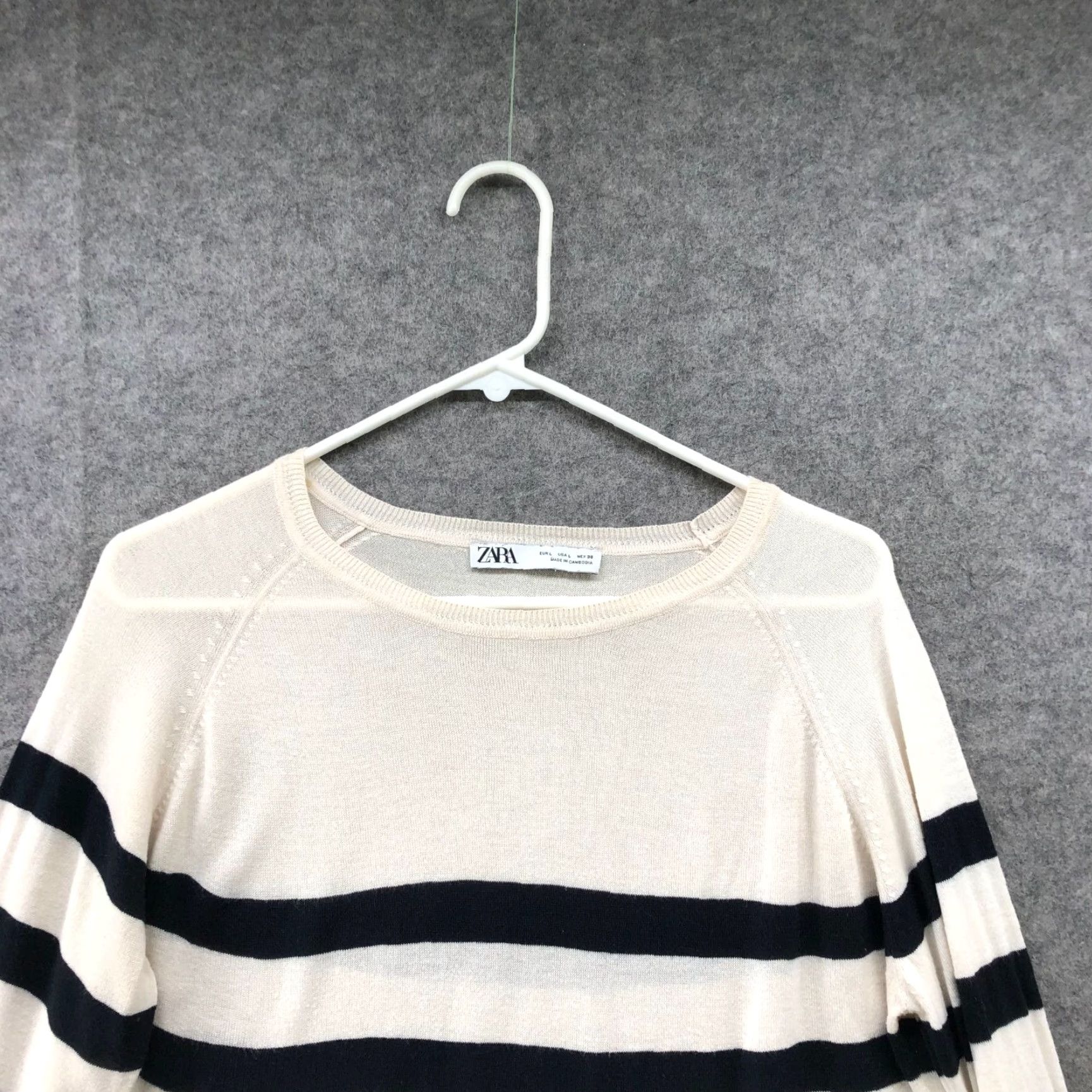 Zara VINTAGE Zara Knit Sweater Women L Ivory Navy Striped Crewneck Casual Pullover Lightweight Size L / US 10 / IT 46 - 3 Thumbnail