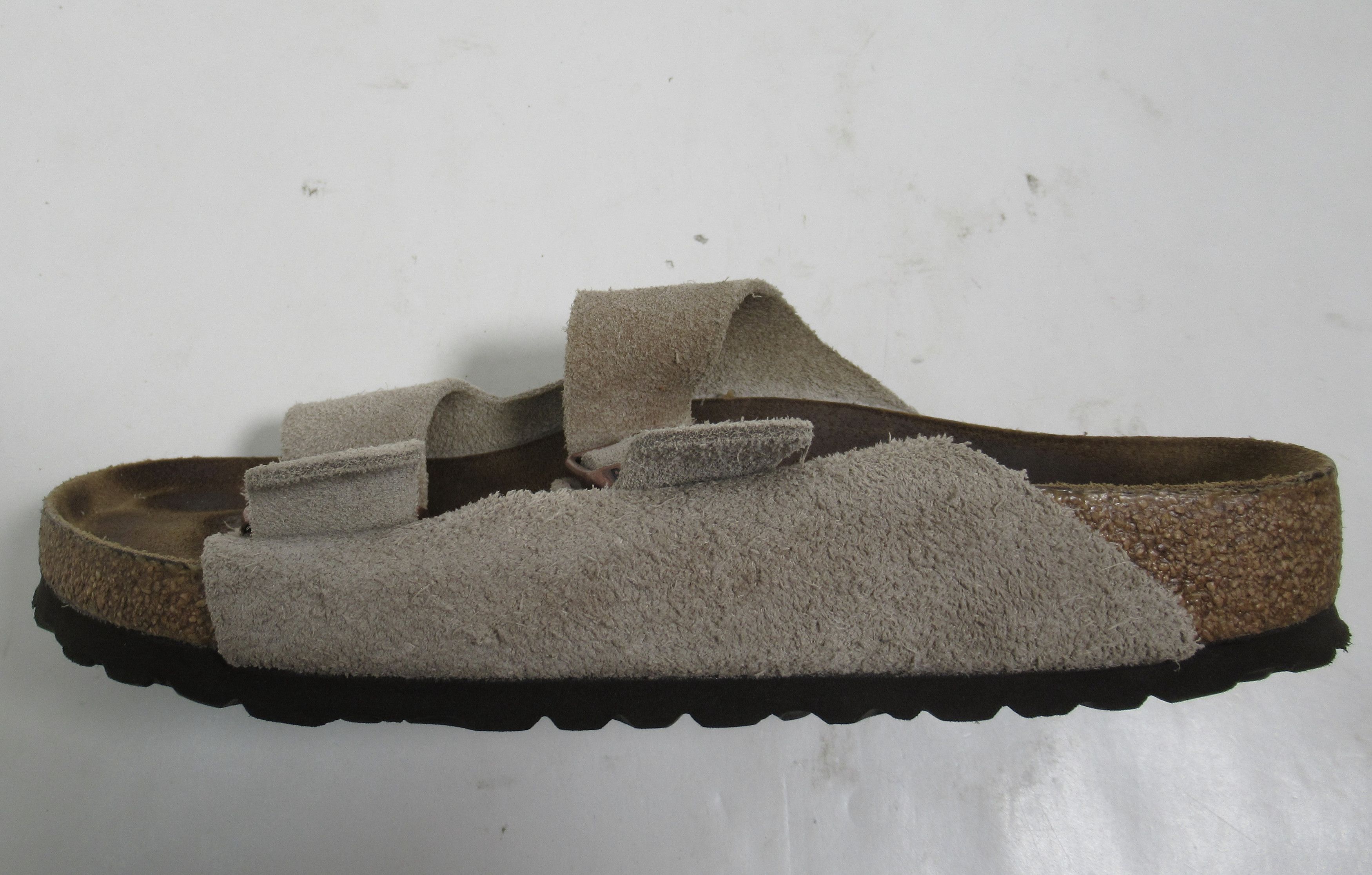 Birkenstock Birkenstock Unisex Arizona Soft Footbed Suede Leather Taupe Size US 8 / EU 41 - 7 Thumbnail