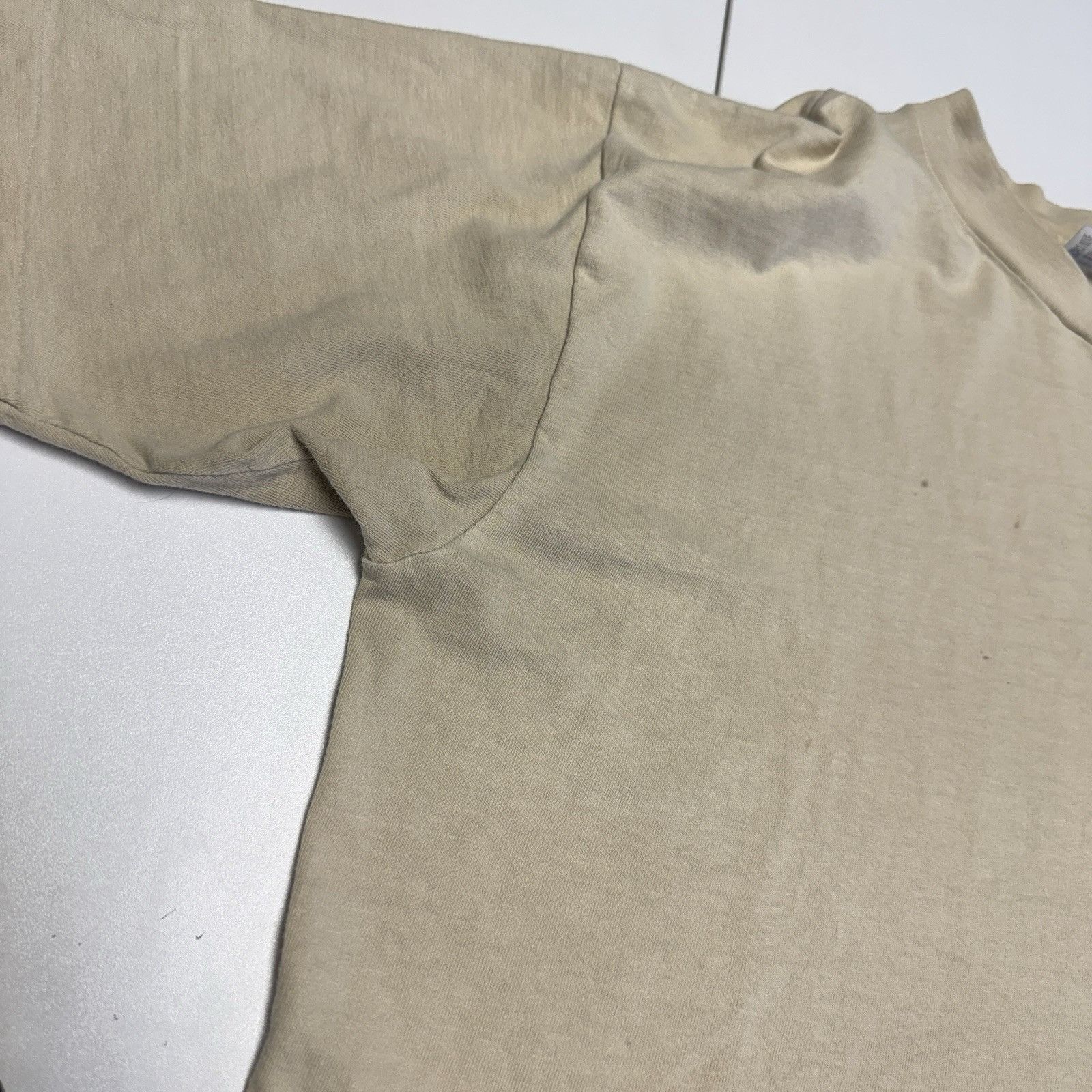 Vintage Vintage 90s Hogs Breath Inn T Shirt Mens XL 21.5x26.5 Tan Sh Size US XL / EU 56 / 4 - 5 Thumbnail
