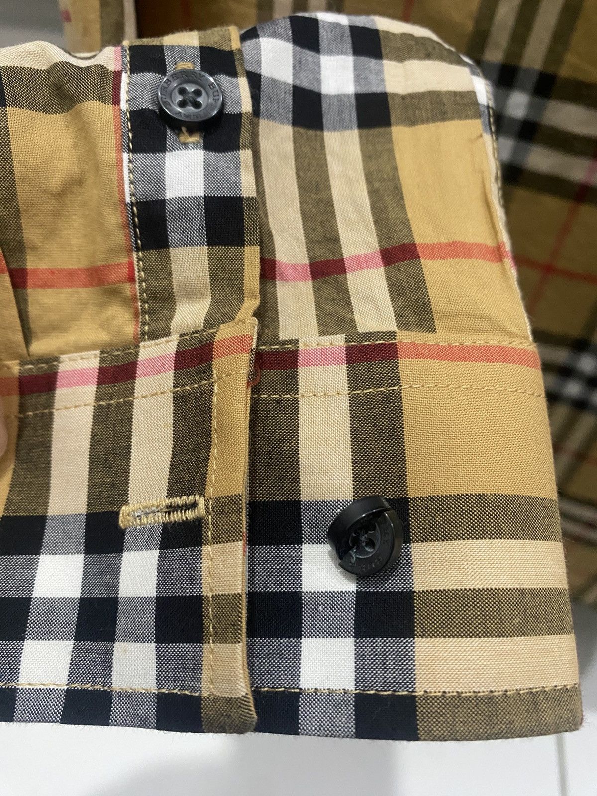 Burberry BURBERRY London England (code:B) Size US L / EU 52-54 / 3 - 6 Thumbnail