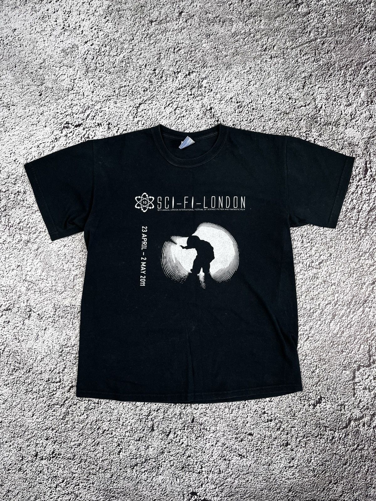 Band Tees Vintage Y2K 2011 Sci-Fi-London festival big logo tee size M Size US M / EU 48-50 / 2 - 1 Thumbnail